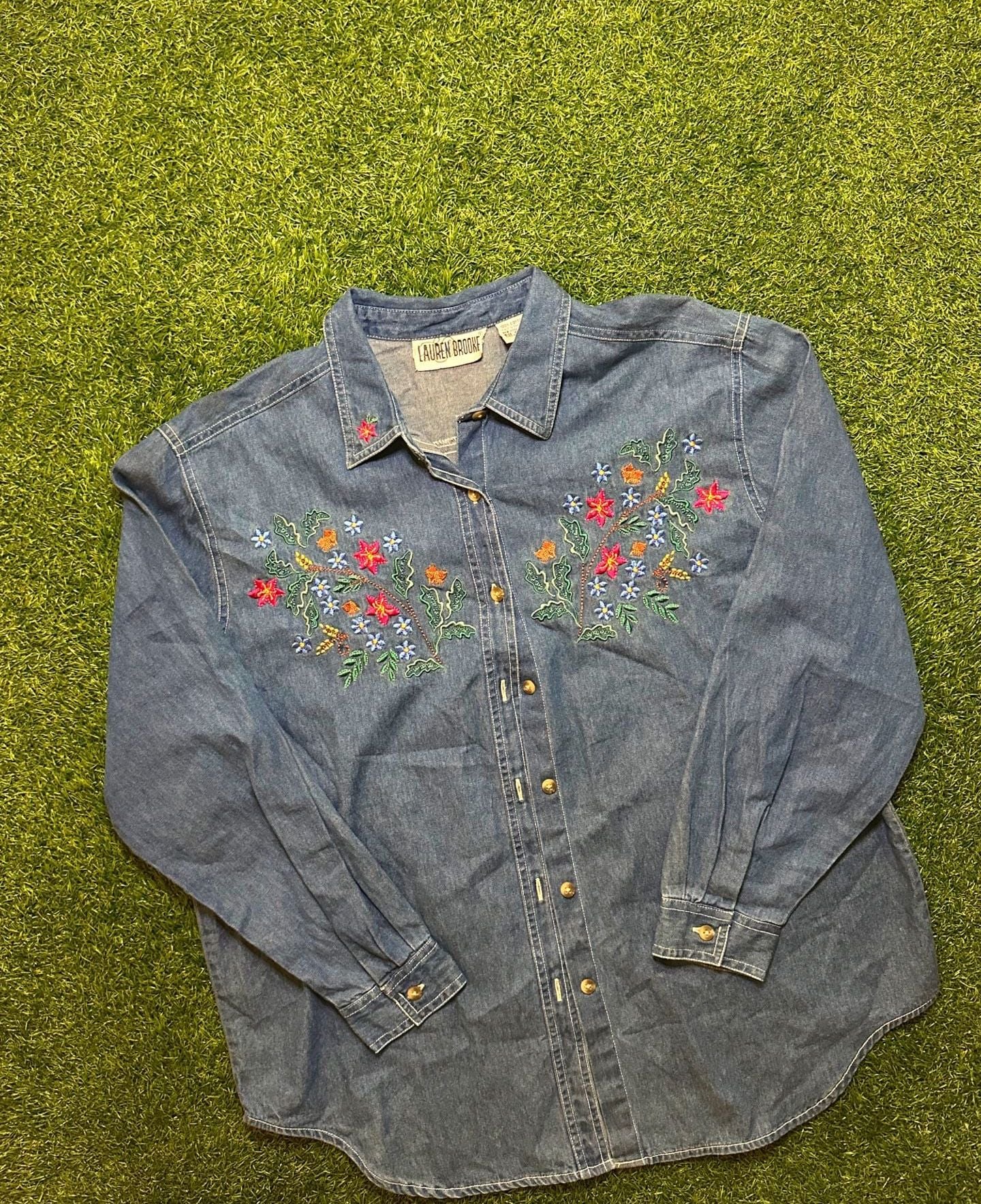 Vintage 1990s Lauren Brooke Embroidered Denim Shirt Size XL Blue 3