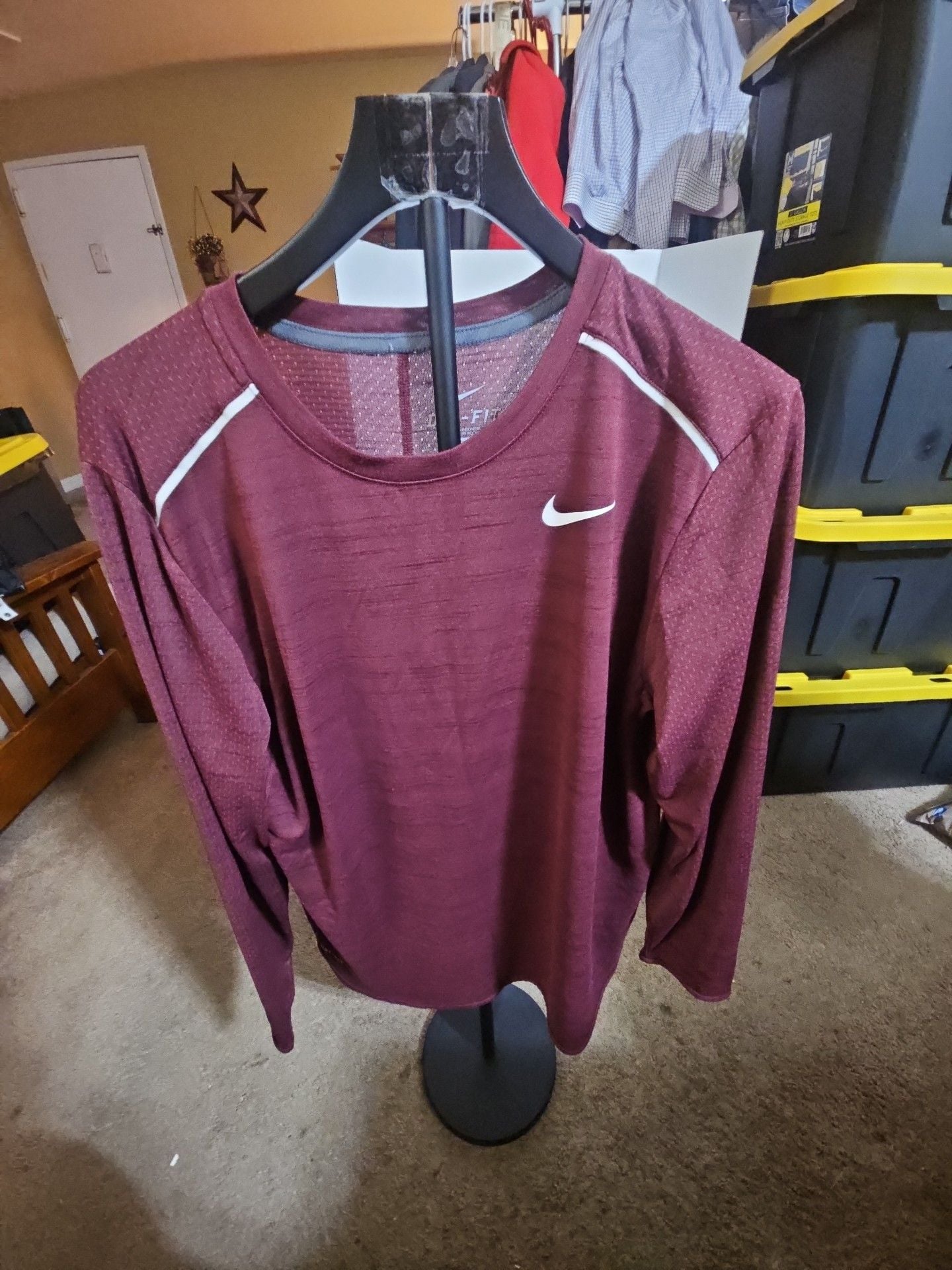 Nike Dri-FIT Long Sleeve Shirt Size L Maroon Athletic 2