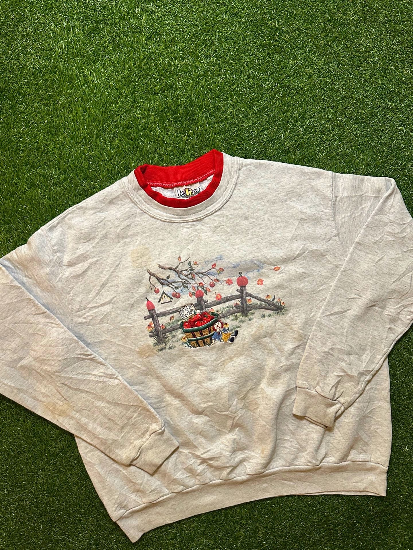 Vintage 1990s Day Breeze Apple Harvest Graphic Double Collar Sweatshirt. 3