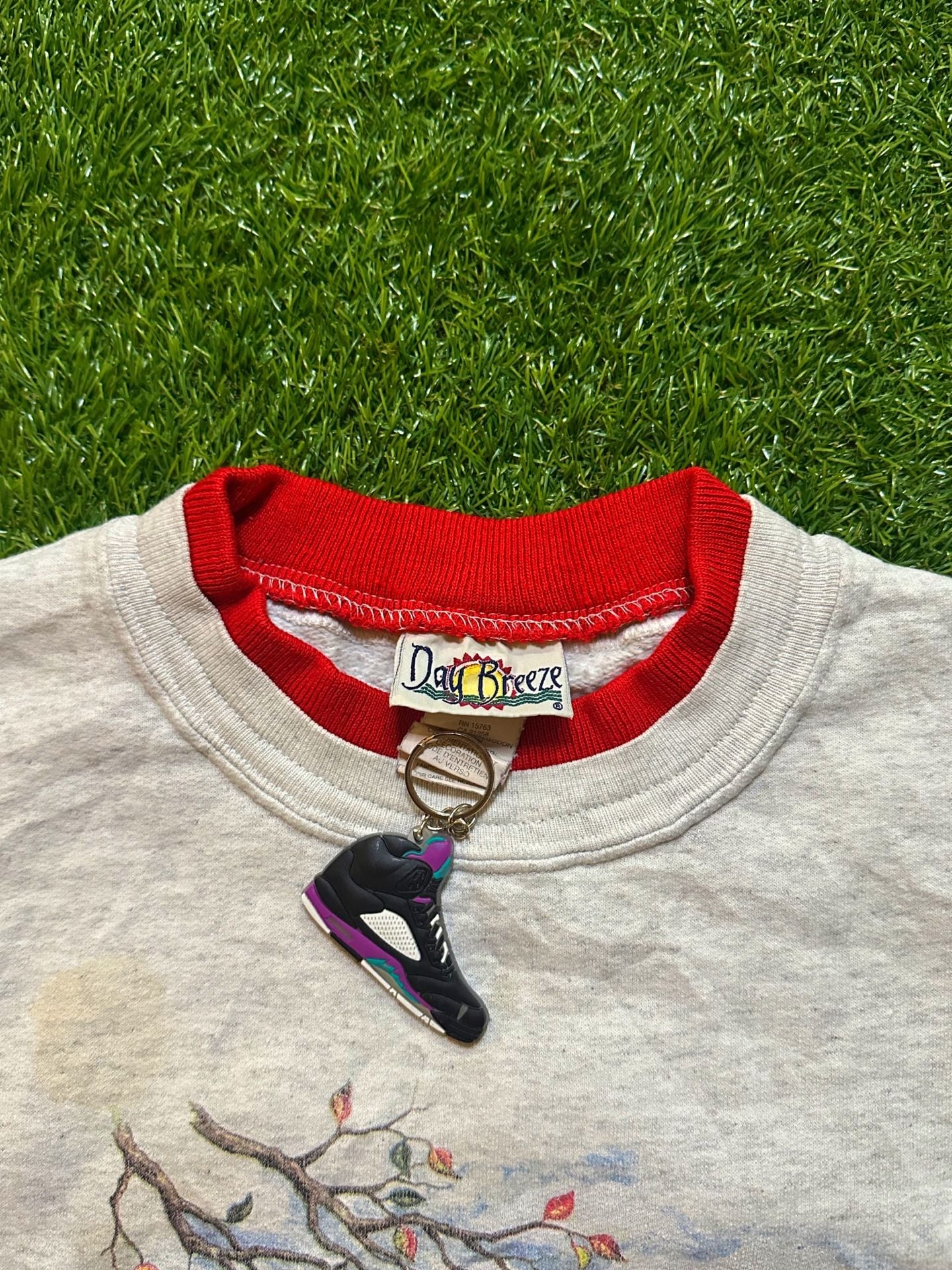Vintage 1990s Day Breeze Apple Harvest Graphic Double Collar Sweatshirt. 8