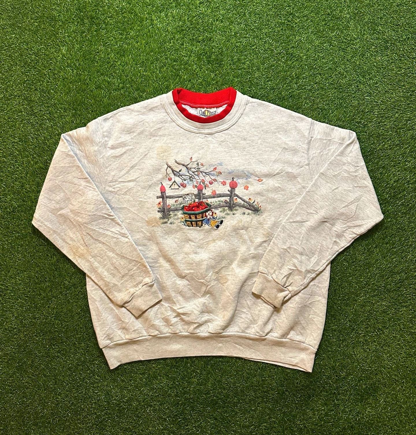 Vintage 1990s Day Breeze Apple Harvest Graphic Double Collar Sweatshirt. 2