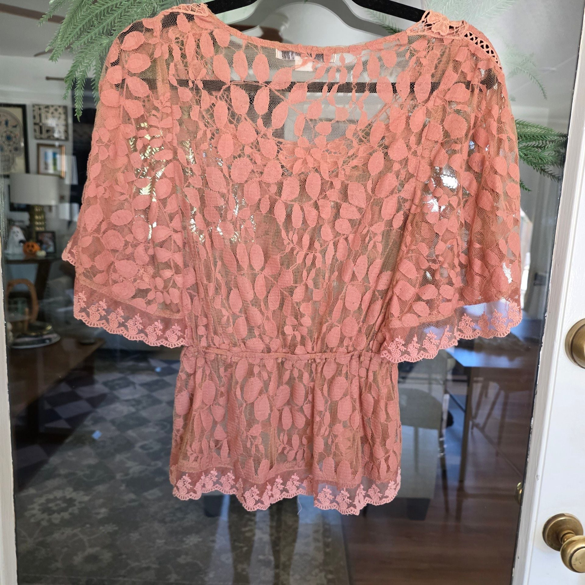 Forever 21 Lace Blouse Size S Peach Short Sleeve Peplum Top 3