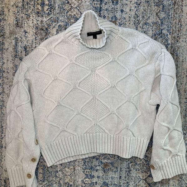 Banana Republic Mock Neck Cable Knit Sweater Size S Cream Button Cuffs