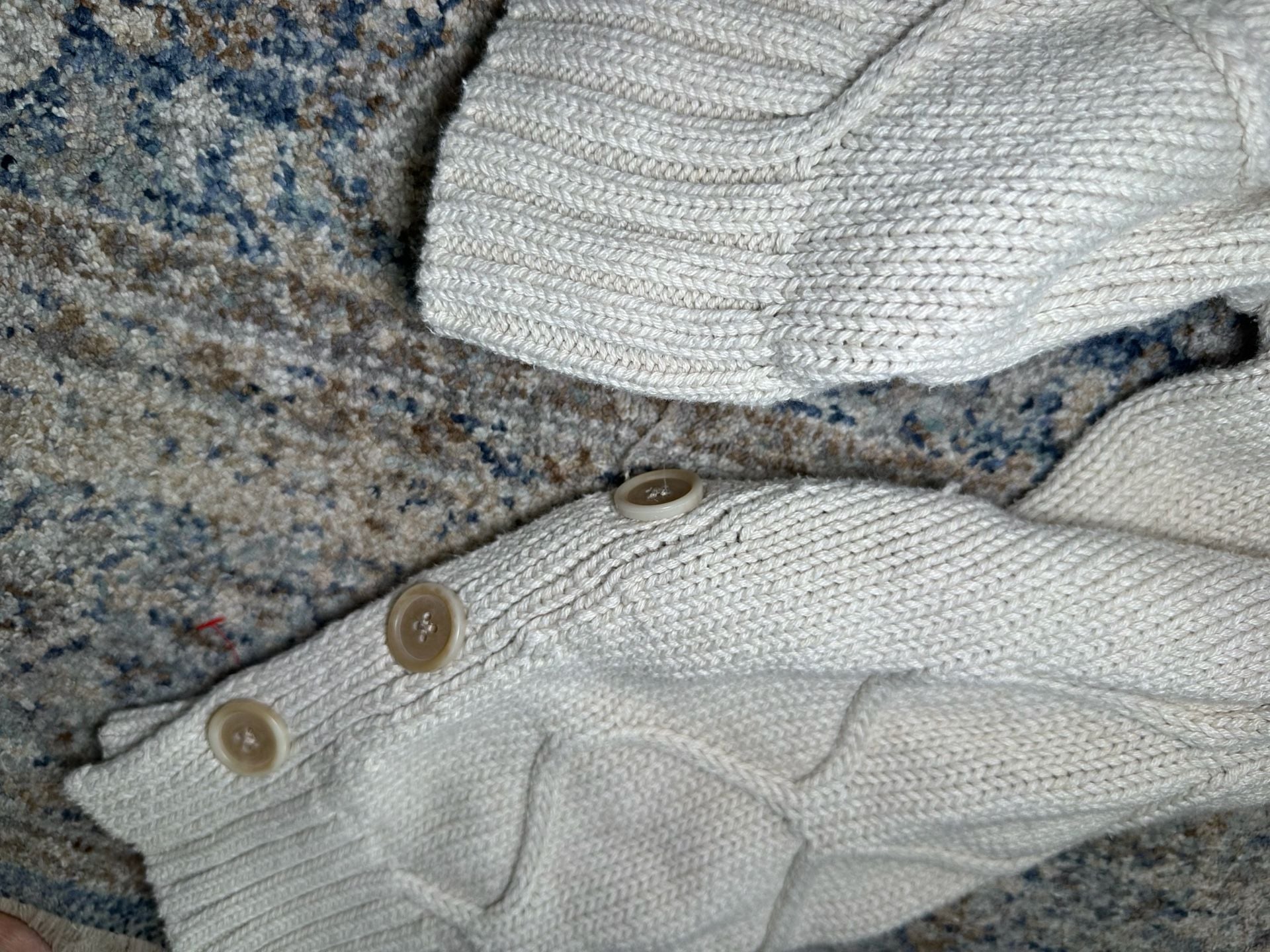Banana Republic Mock Neck Cable Knit Sweater Size S Cream Button Cuffs 5