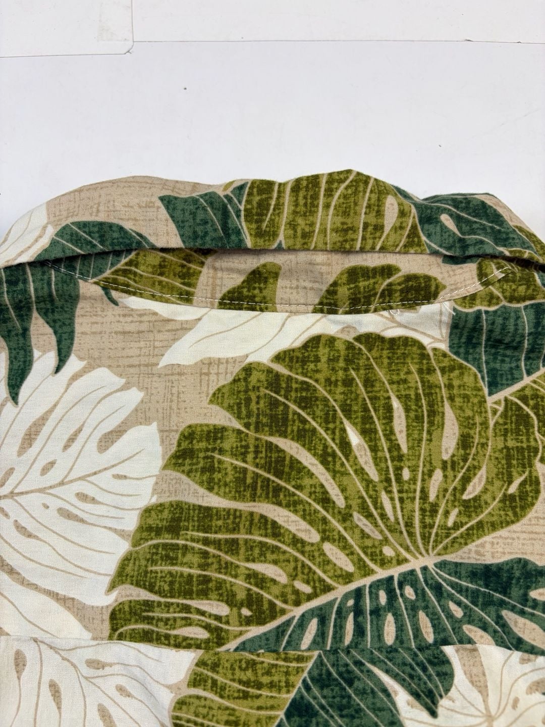 Malihini Hawaii Tropical Leaf Hawaiian Collared Button Down Shirt Green Size M (OF) 12