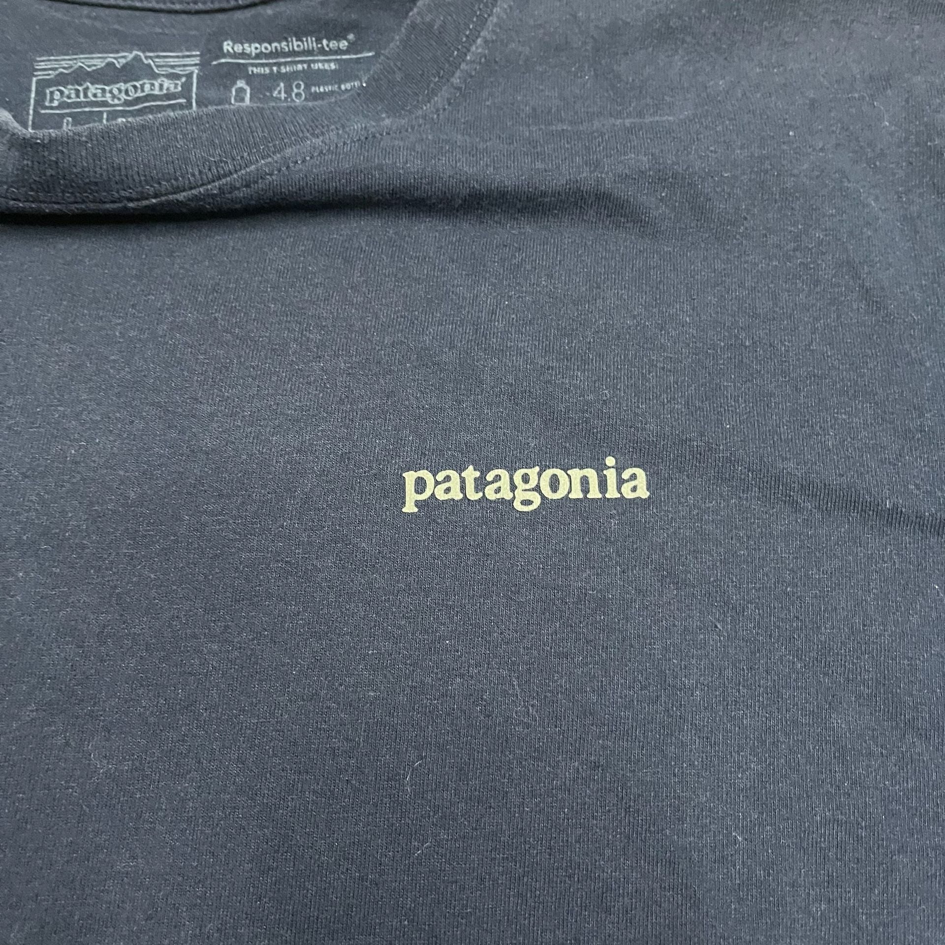 Patagonia Men's Navy Blue Long Sleeve Logo T-Shirt Regular Fit Size L 5