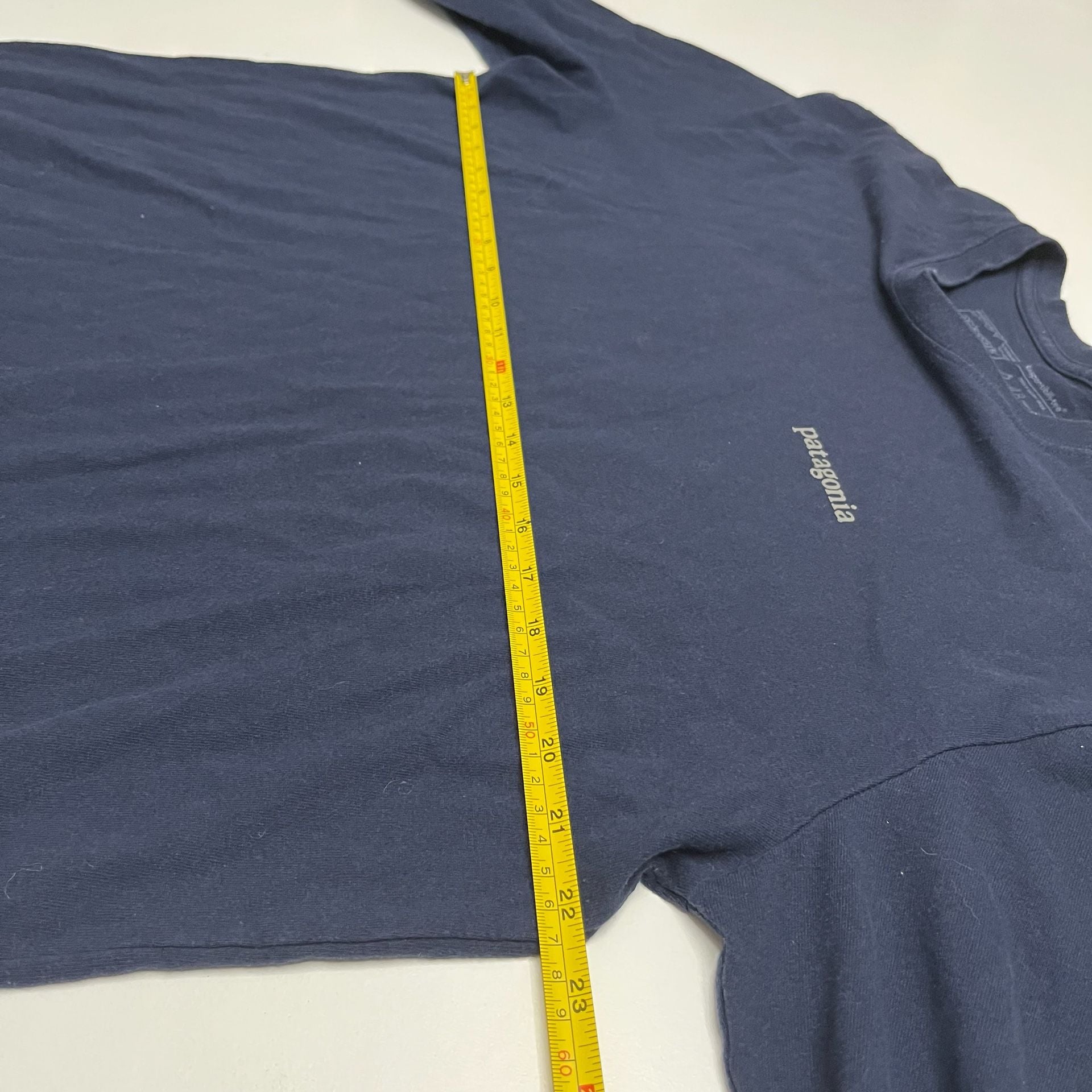 Patagonia Men's Navy Blue Long Sleeve Logo T-Shirt Regular Fit Size L 6