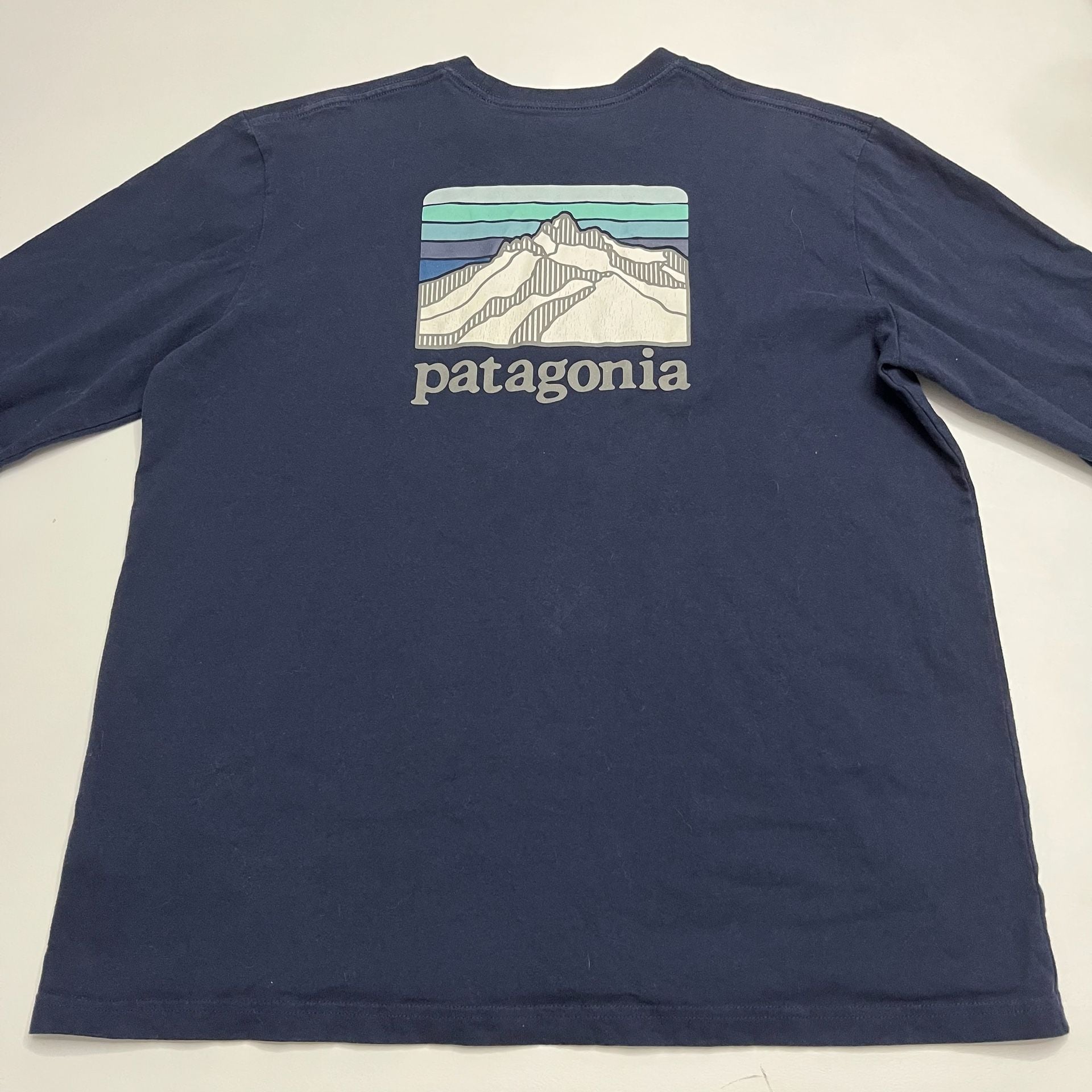 Patagonia Men's Navy Blue Long Sleeve Logo T-Shirt Regular Fit Size L 9