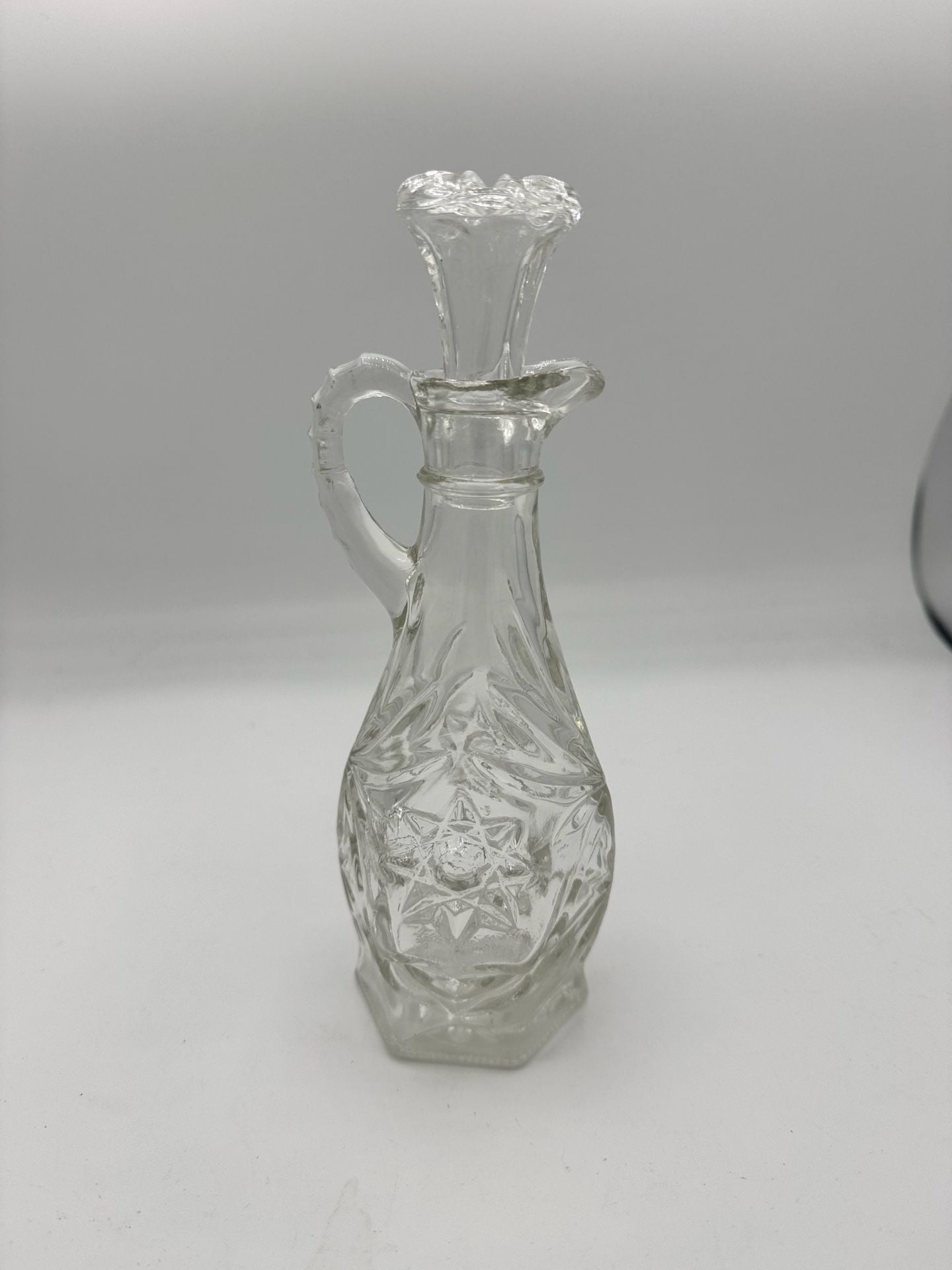 Vintage ⚓️ Hocking Cut ✡️ of David Oil and Vinegar Fluted Cruet Bottle 1
