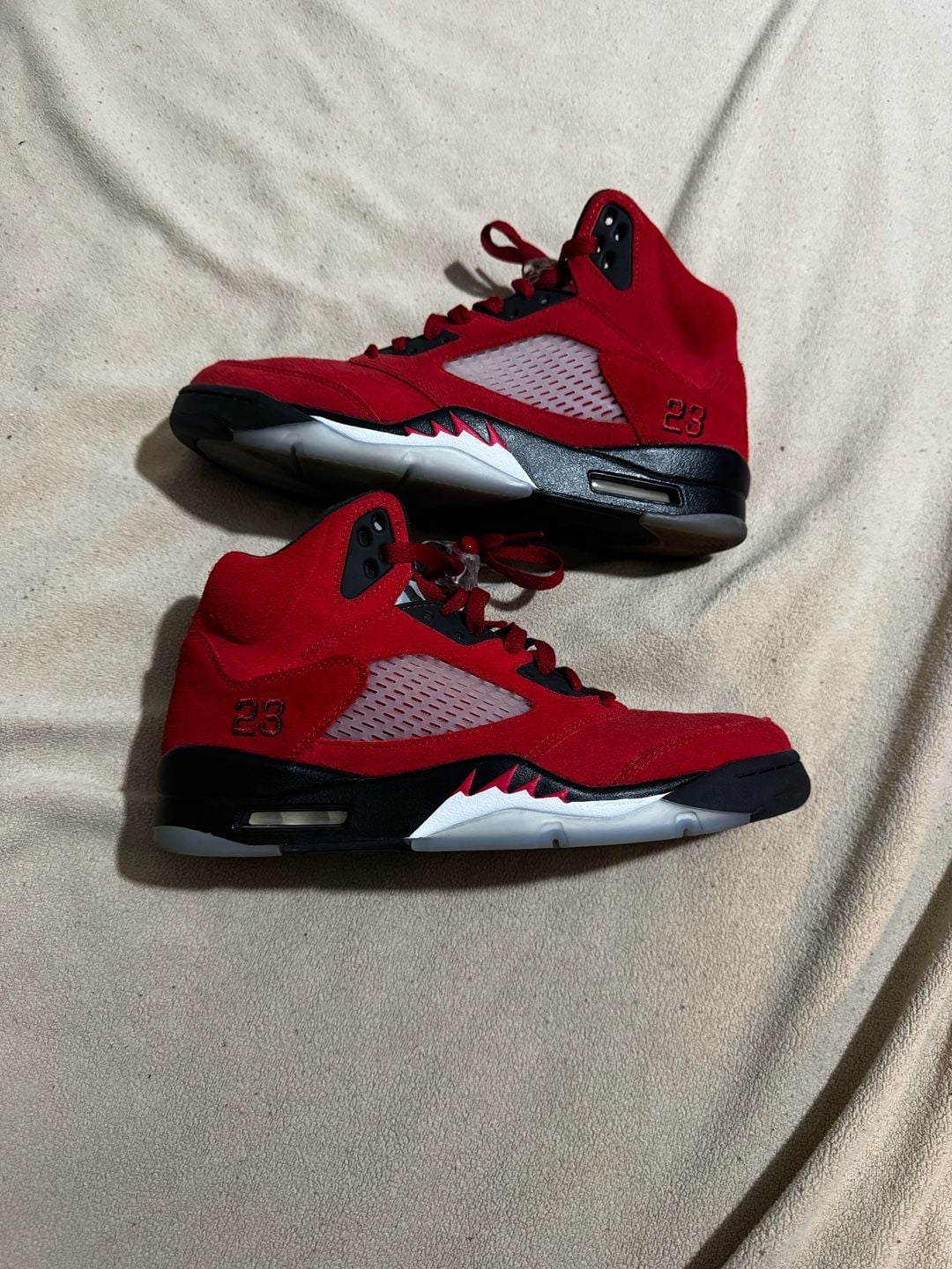 Jordan 5 Retro Raging Bull Sneakers Size 8.5Red Suede 5