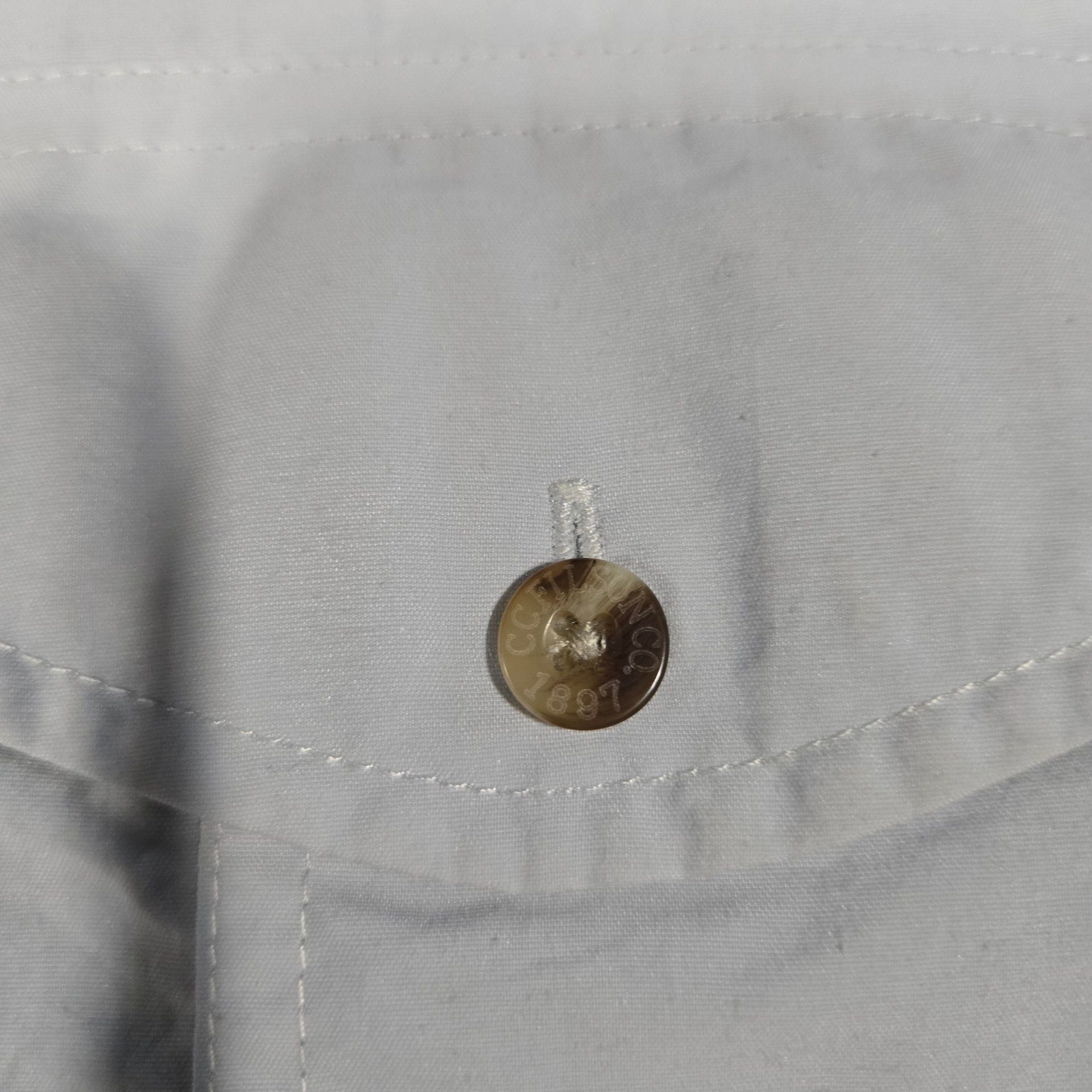 Filson Short Sleeve Button Up Shirt Size XL Light Blue Fishing 9