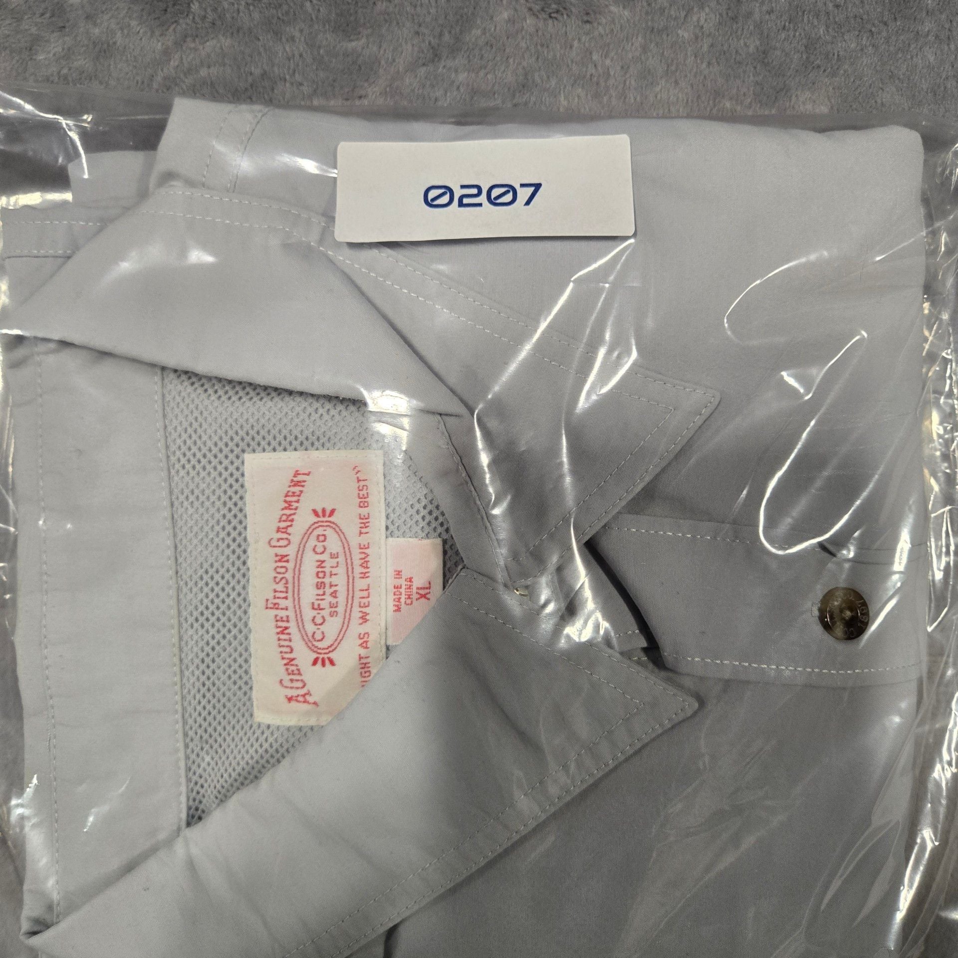 Filson Short Sleeve Button Up Shirt Size XL Light Blue Fishing 13