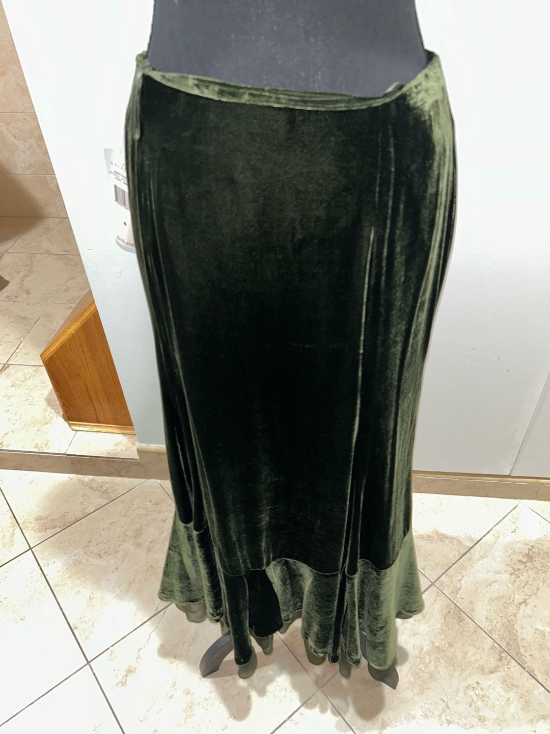 LAUREN Ralph Lauren Velvet Skirt Size 4 Green Long Mermaid 5