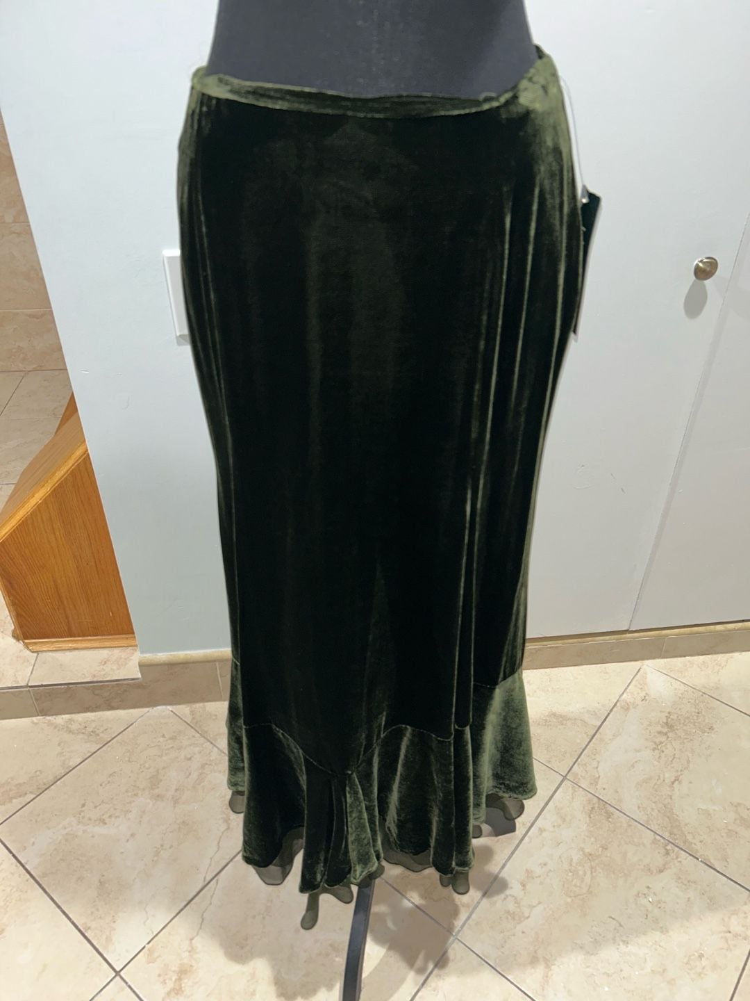 LAUREN Ralph Lauren Velvet Skirt Size 4 Green Long Mermaid 8