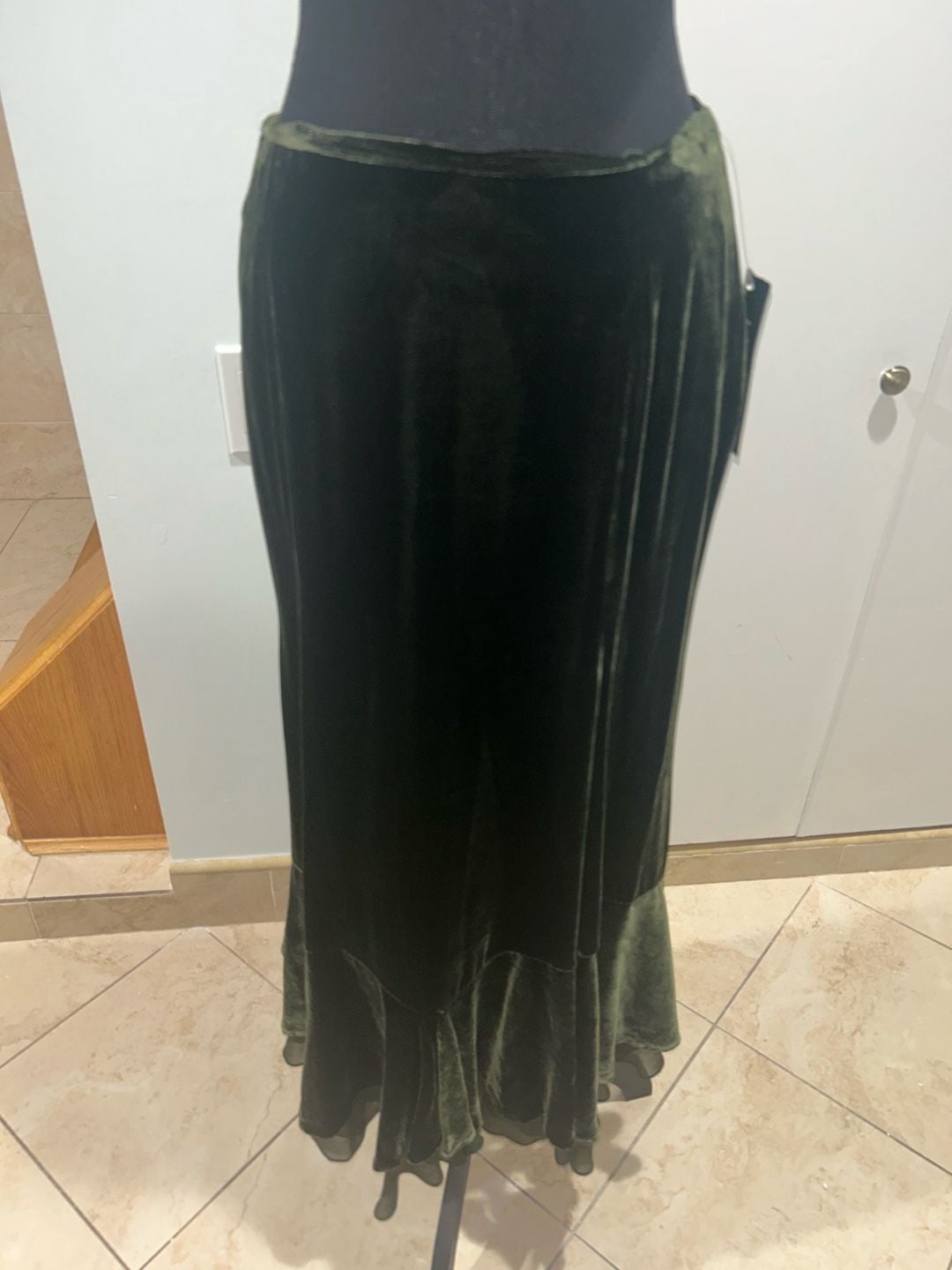 LAUREN Ralph Lauren Velvet Skirt Size 4 Green Long Mermaid 2