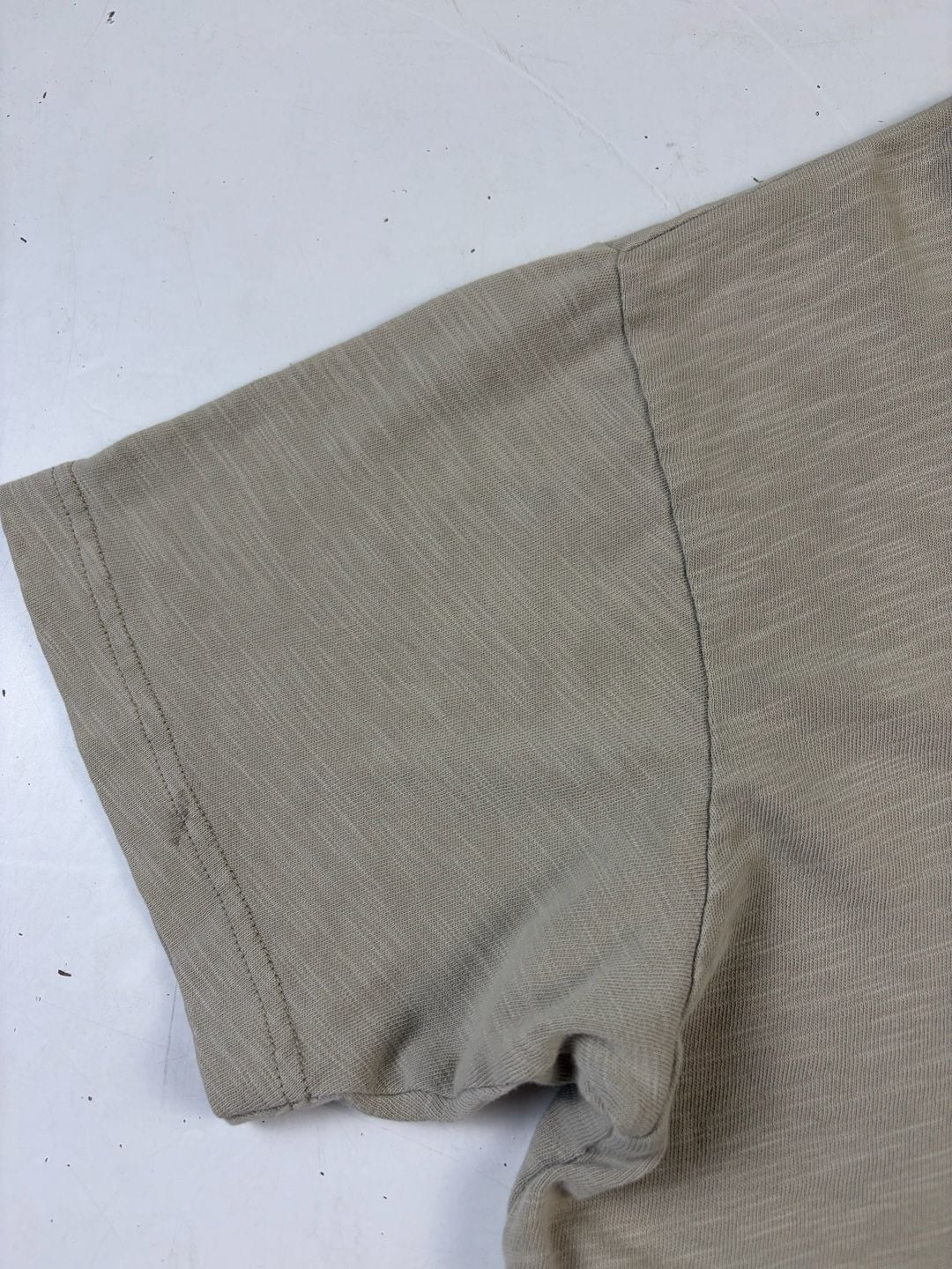 Kith Pocket T-Shirt Tan Slub Cotton Embroidered Logo Size L (OF) *small stain on sleeve 6