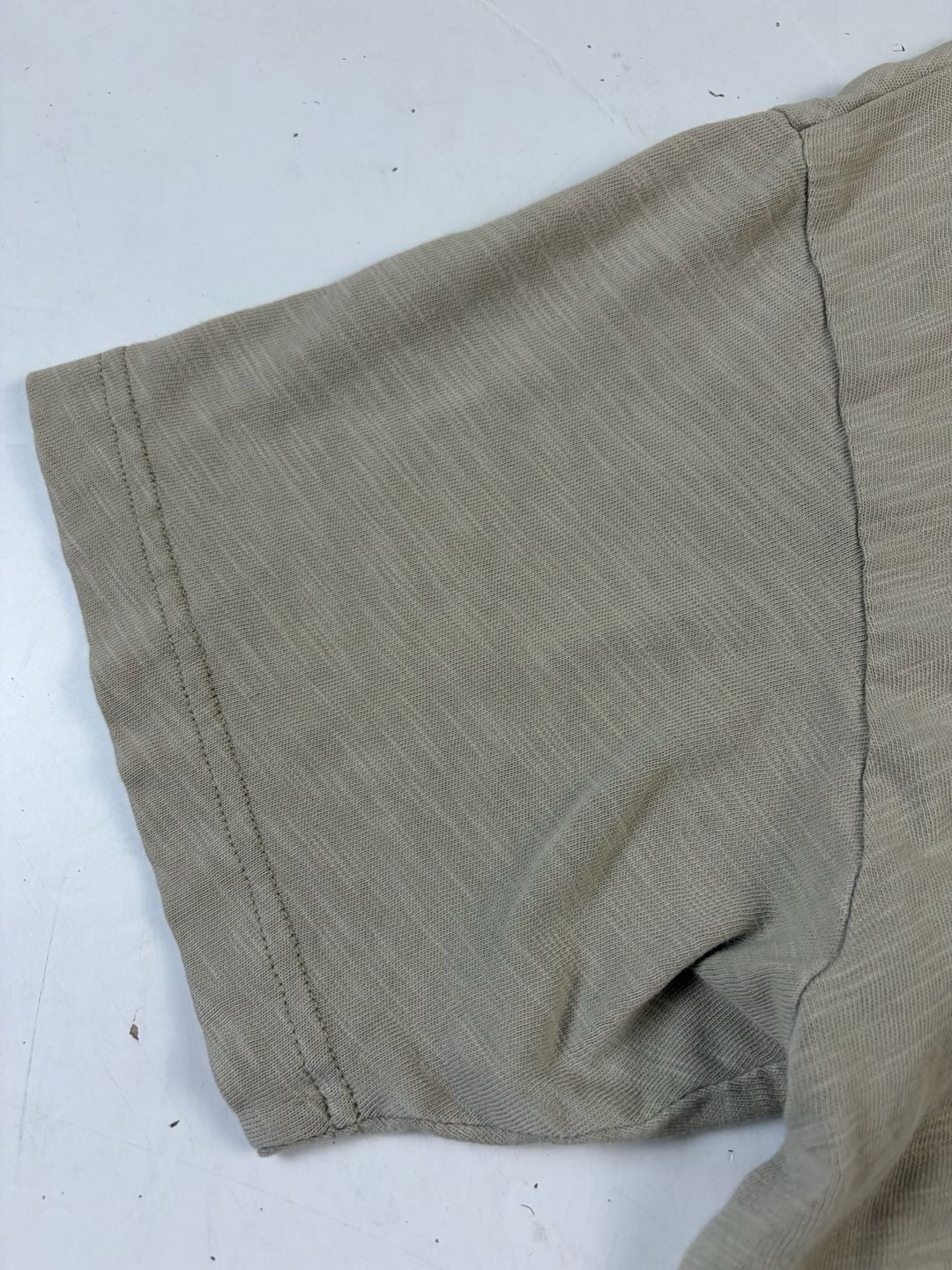 Kith Pocket T-Shirt Tan Slub Cotton Embroidered Logo Size L (OF) *small stain on sleeve 12