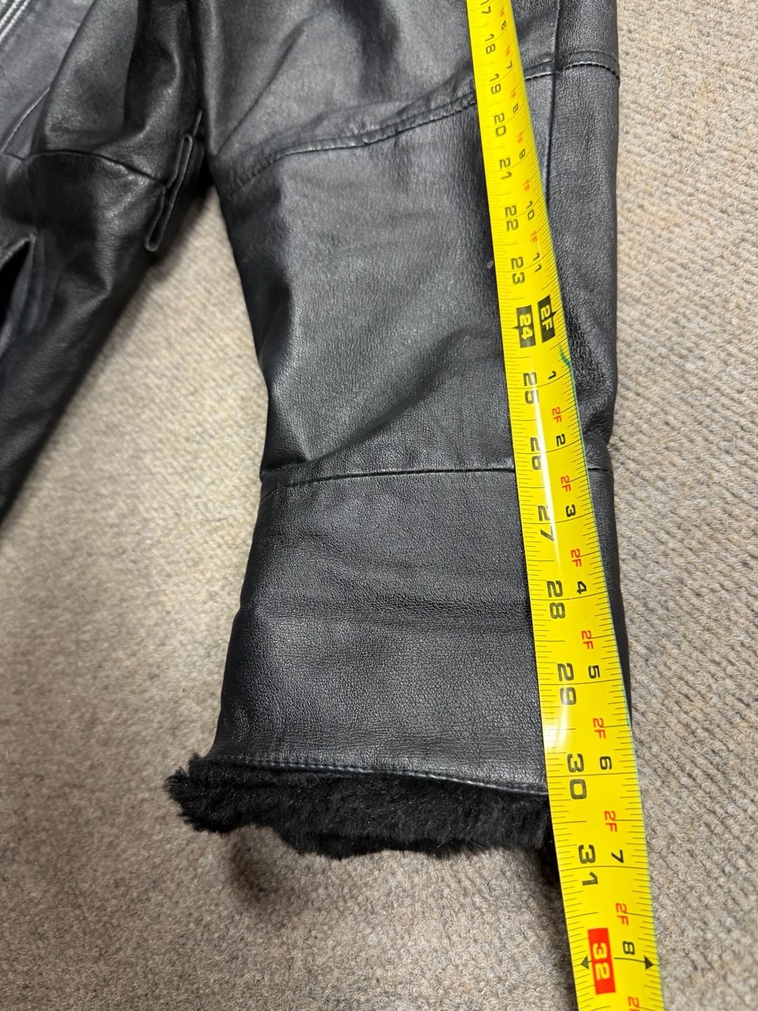 Wilsons Leather Jacket Size L Black Faux Fur Lined 8