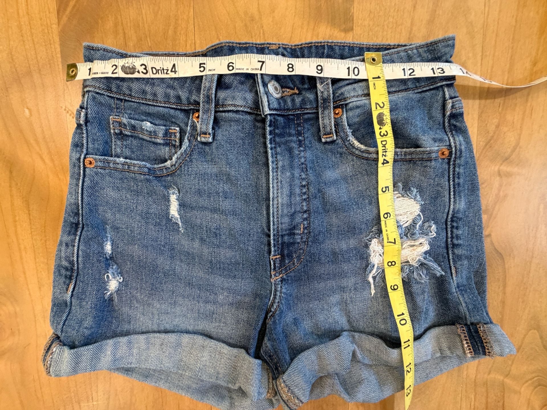 Old Navy O.G. Short High Rise Jean Shorts Size 2 Distressed Rolled Cuff 2