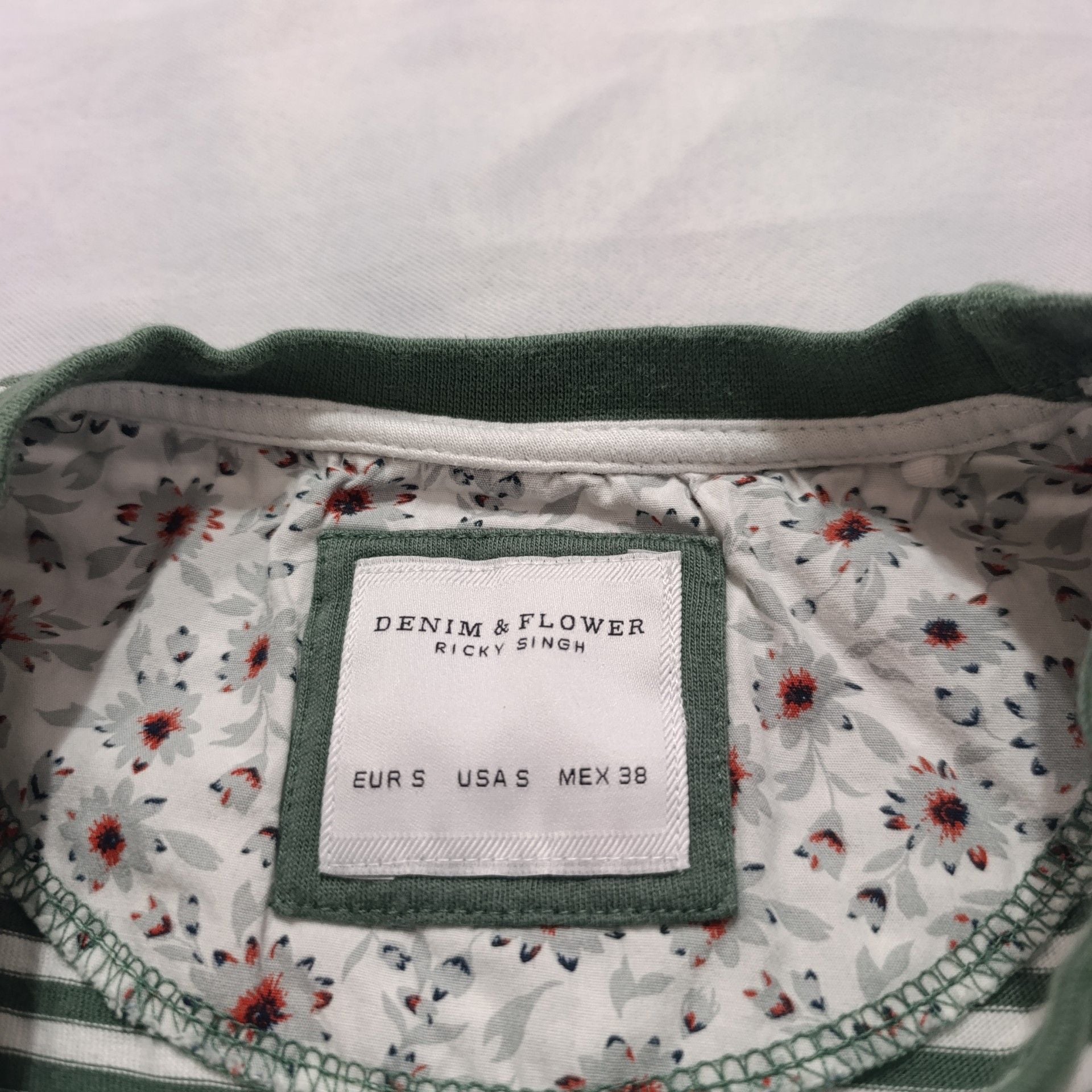 Denim & Flower Striped T-Shirt Size S Green 3