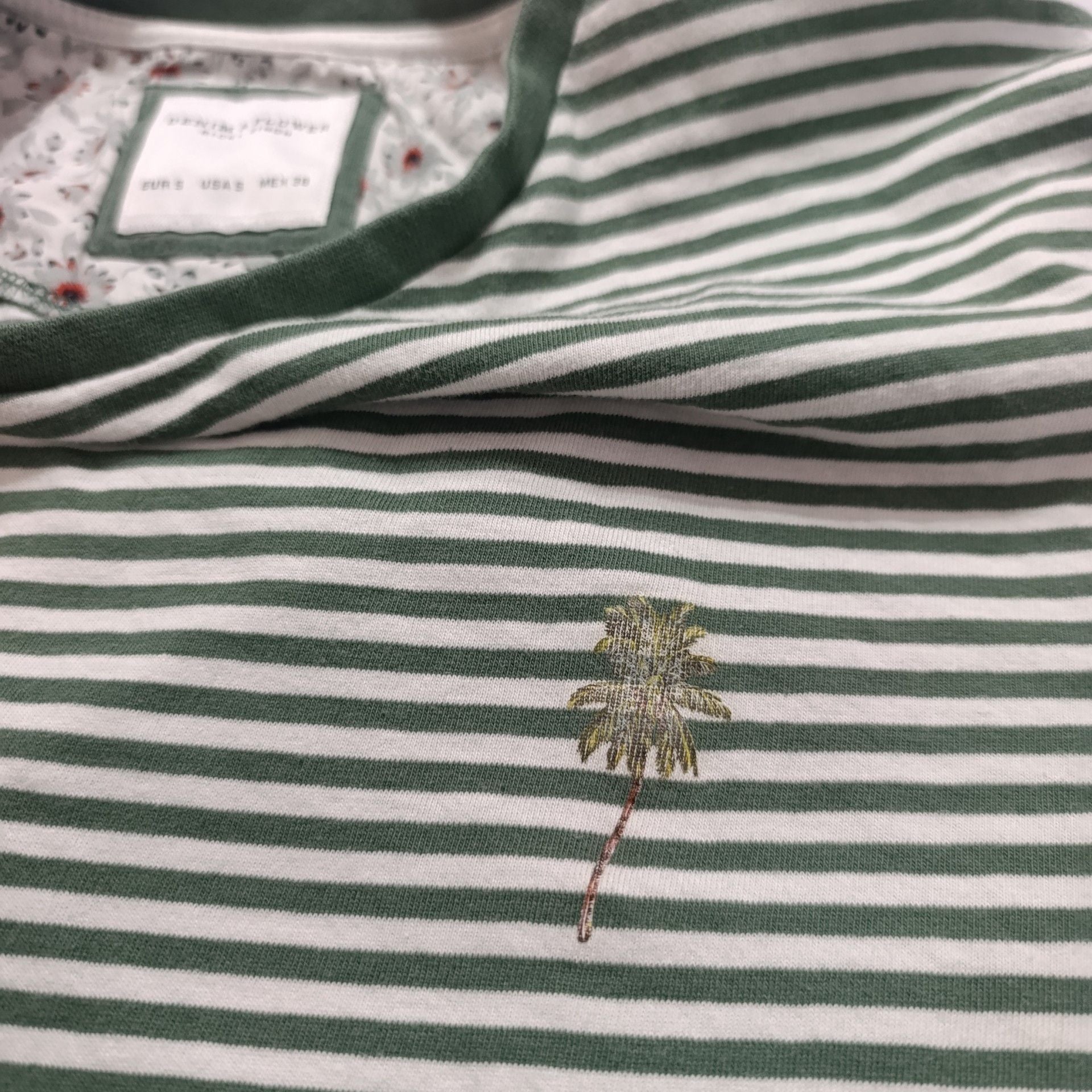 Denim & Flower Striped T-Shirt Size S Green 4