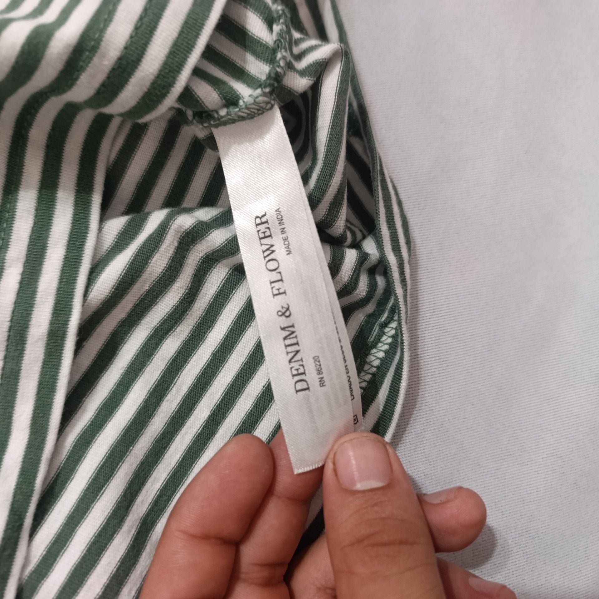 Denim & Flower Striped T-Shirt Size S Green 5