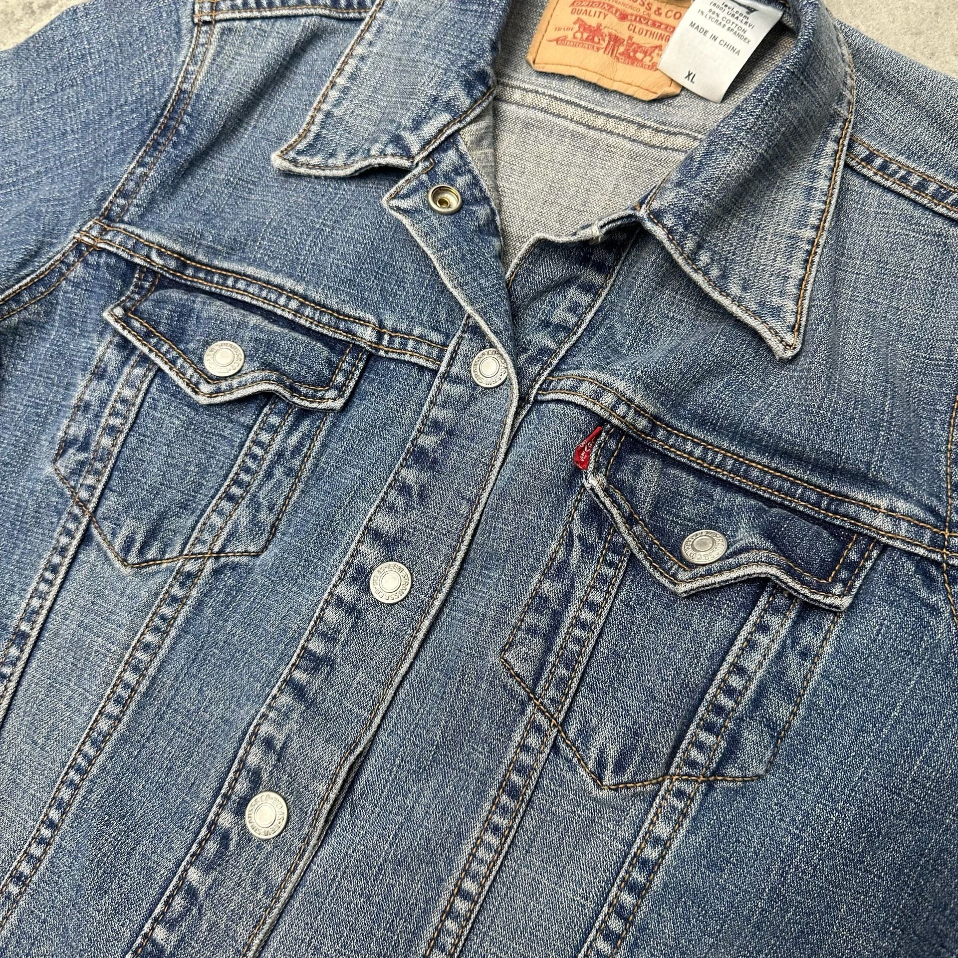 Product thumbnail 3