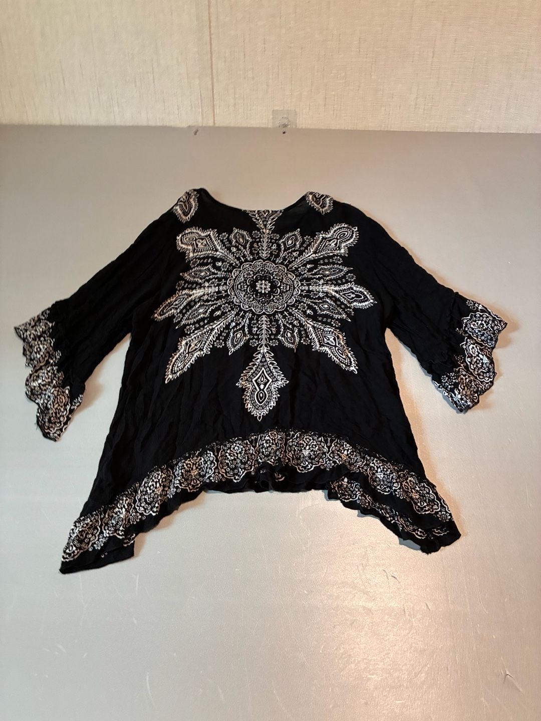 Greater Good Blouse Black White Paisley Size L 6