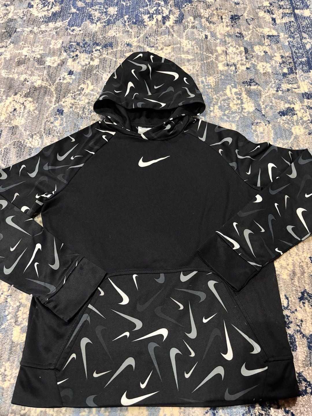 Nike Therma-Fit Swoosh Hoodie Size youth XL Black Multi 2