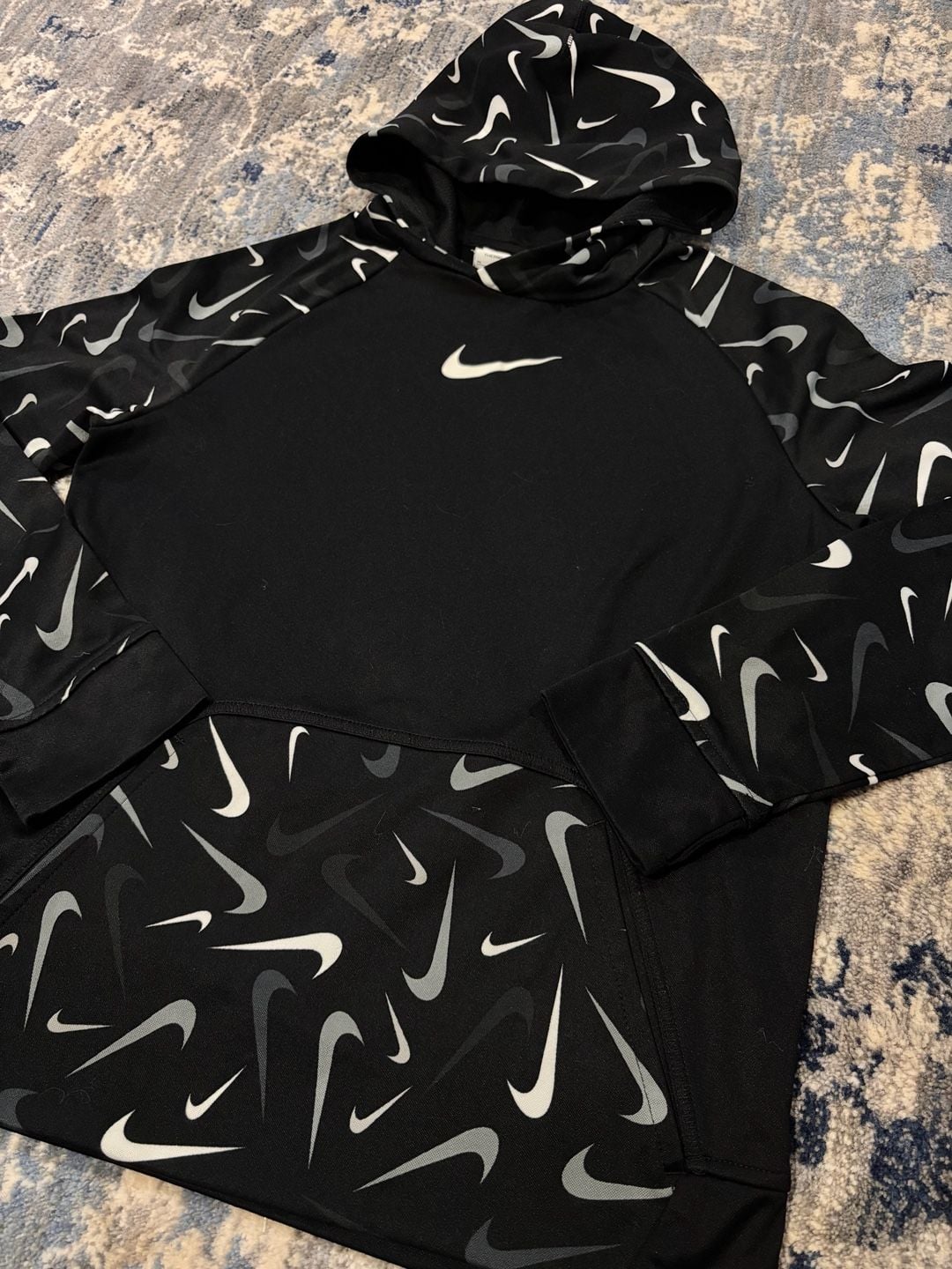 Nike Therma-Fit Swoosh Hoodie Size youth XL Black Multi 3