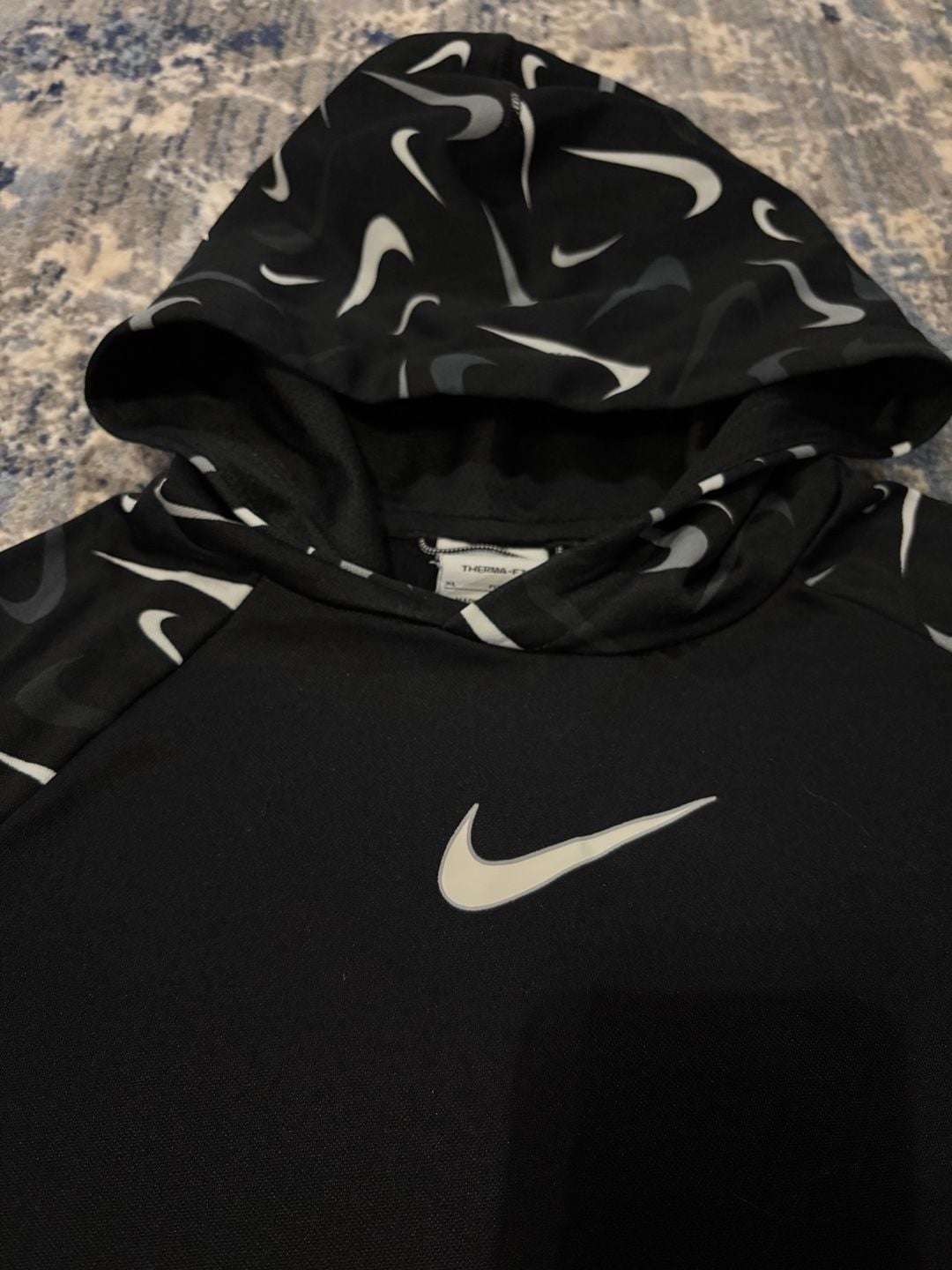 Nike Therma-Fit Swoosh Hoodie Size youth XL Black Multi 4