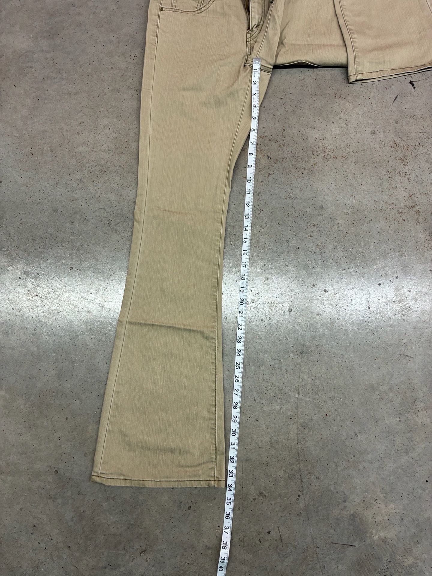 Levi's 519 Low Flare Jeans 5JR L=L Tan Low Stretch 7