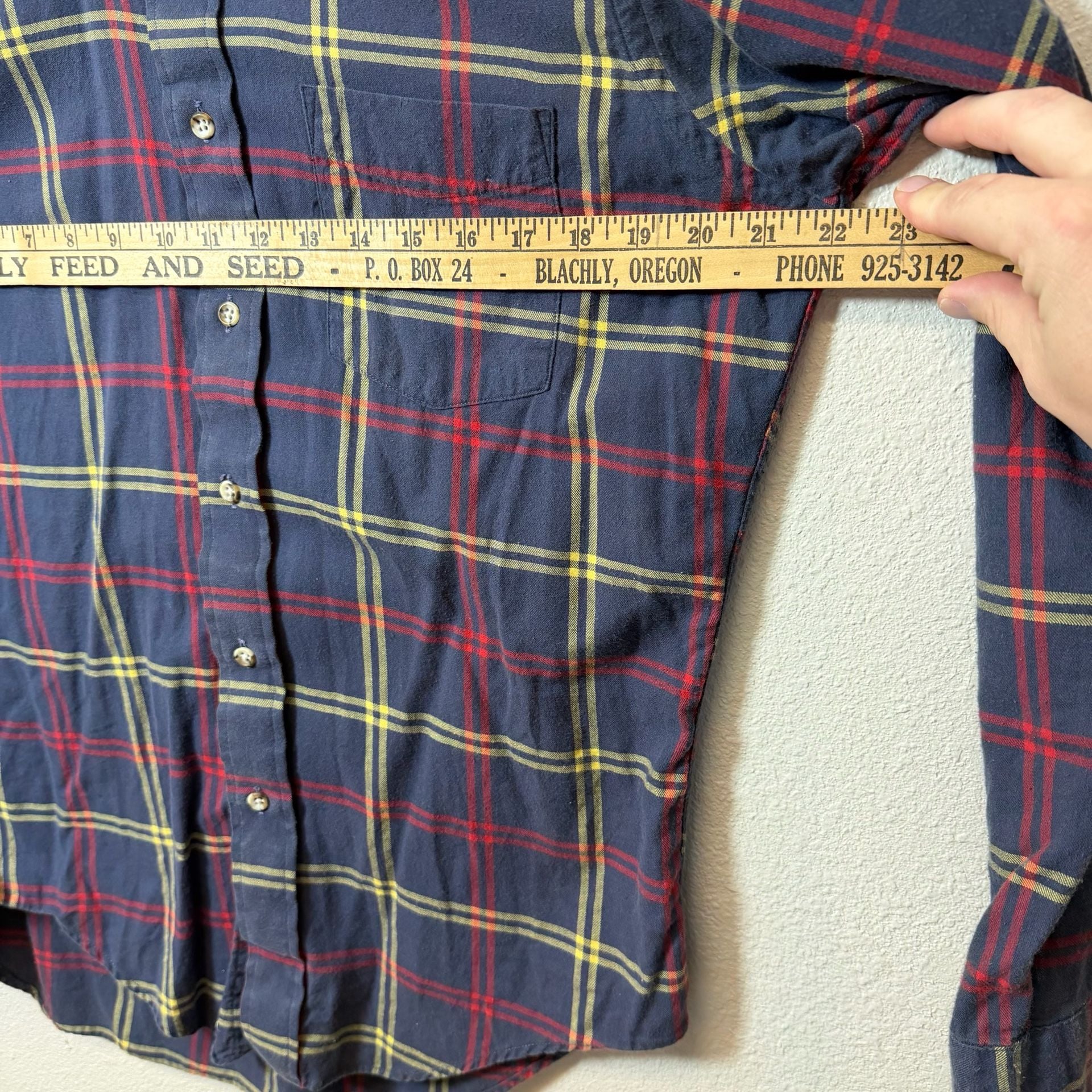 Norm Thompson Plaid Flannel Shirt Size M 15-15.5 Blue Red Cotton Made In USA 4