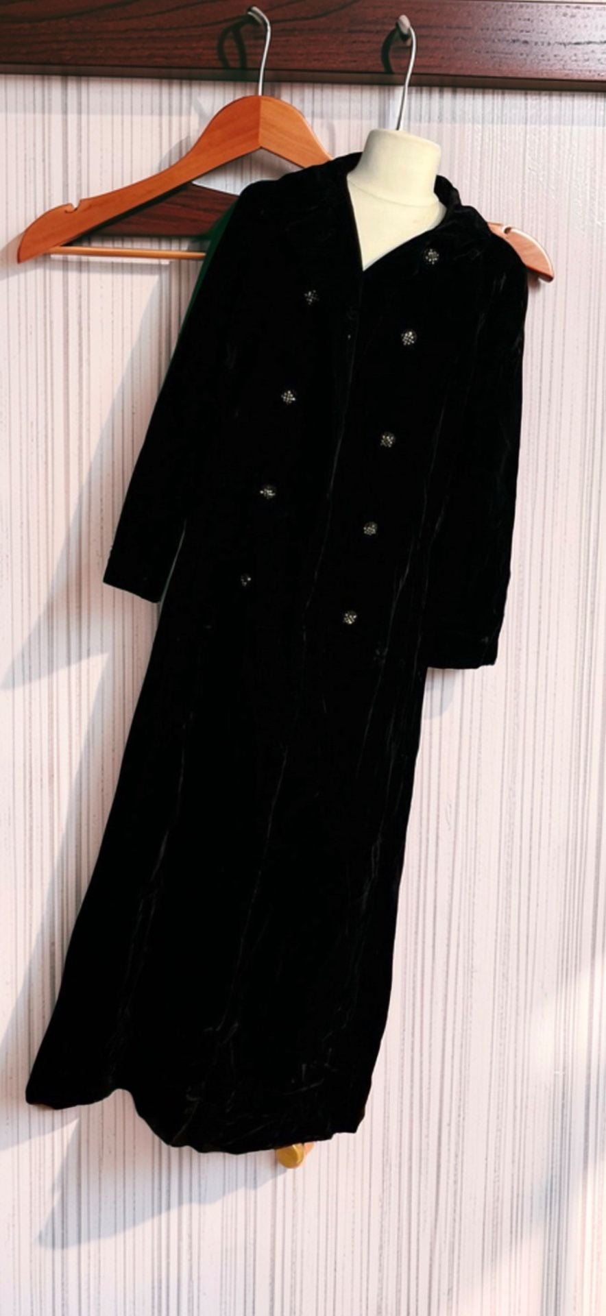 Black velvet long coat size S/M M (8-10) 7