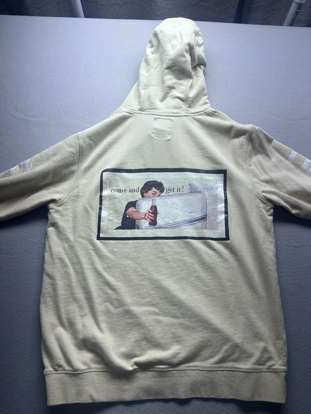 Beentrill x Coca Cola Hoodie Size L Beige Graphic Pullover Sweatshirt 8