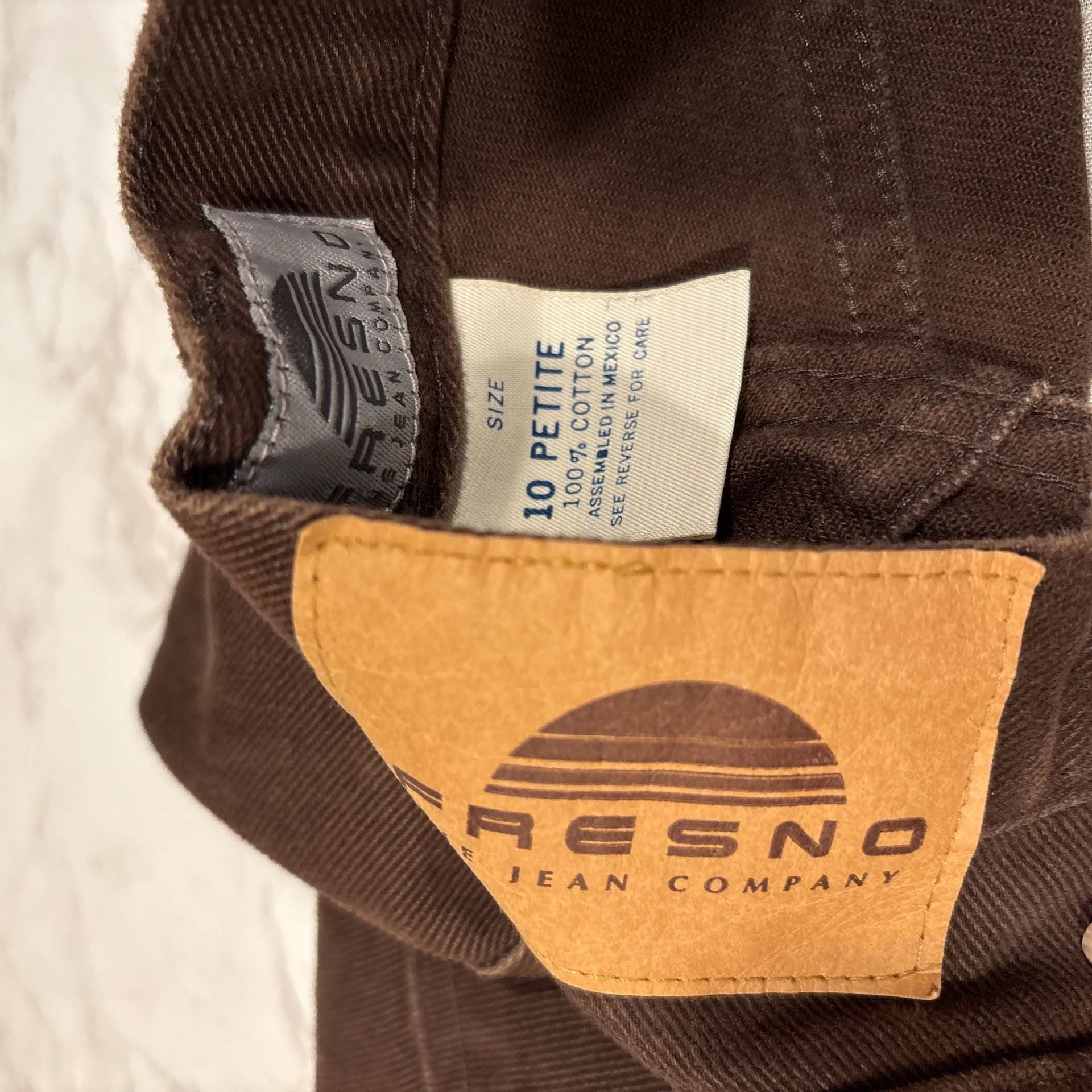 Fresno Western Brown Vintage High Waisted Mom Straight Leg jeans Size 10 P 9