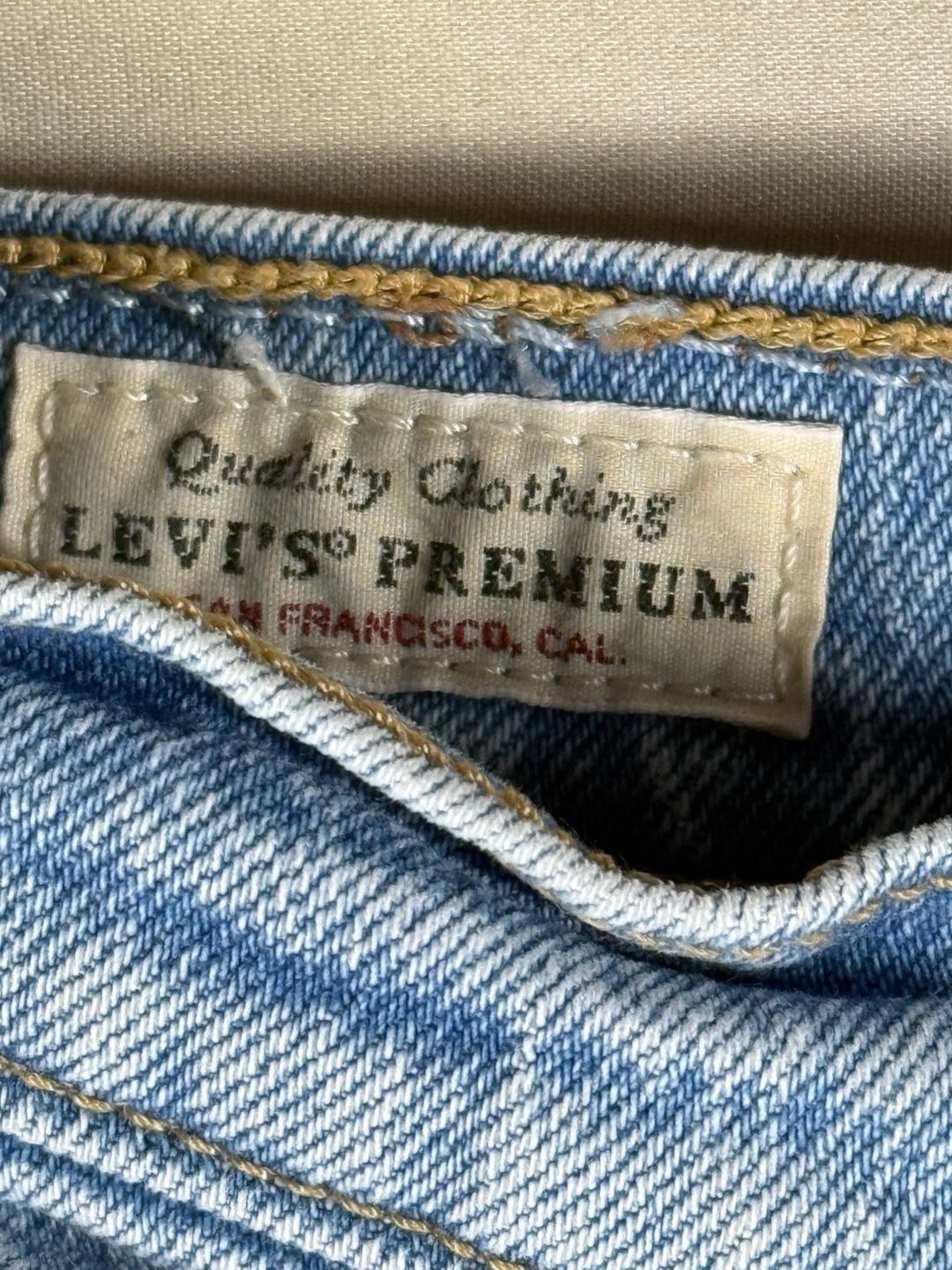 Levi's Ribcage Straight Ankle Jeans Size 27 Light Wash Distressed 5