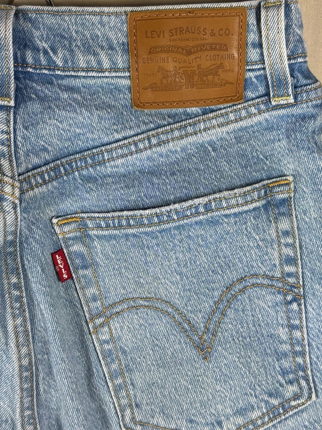 Levi's Ribcage Straight Ankle Jeans Size 27 Light Wash Distressed 8