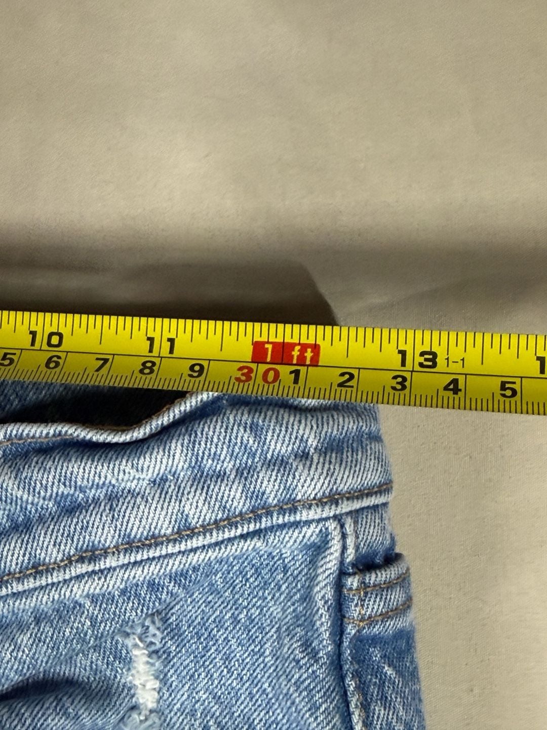 Levi's Ribcage Straight Ankle Jeans Size 27 Light Wash Distressed 11