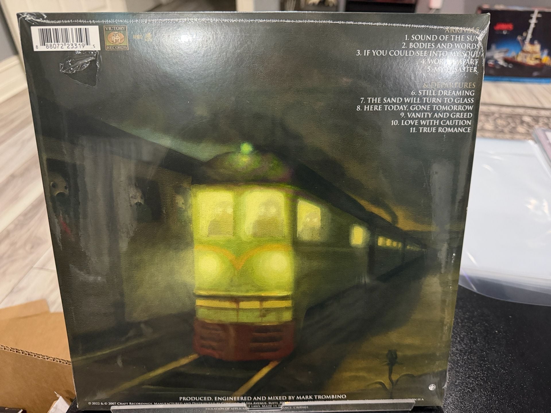 Silverstein Arrivals & Departures Vinyl LP RSD Black Friday Edition 3