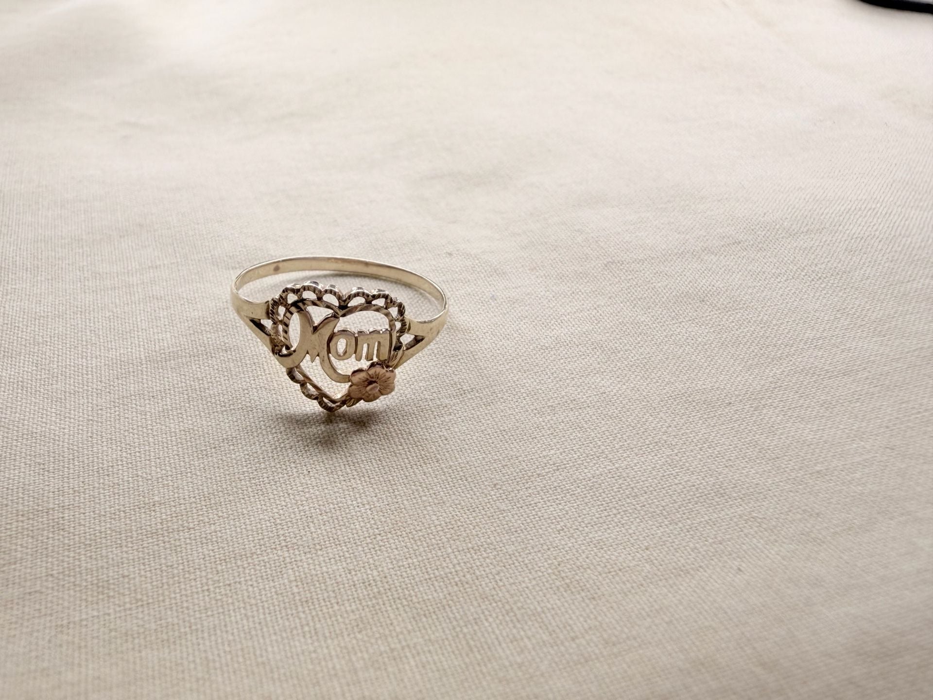 Vintage 10K Yellow And Rose Gold Mom Heart Ring Size 7.5 3