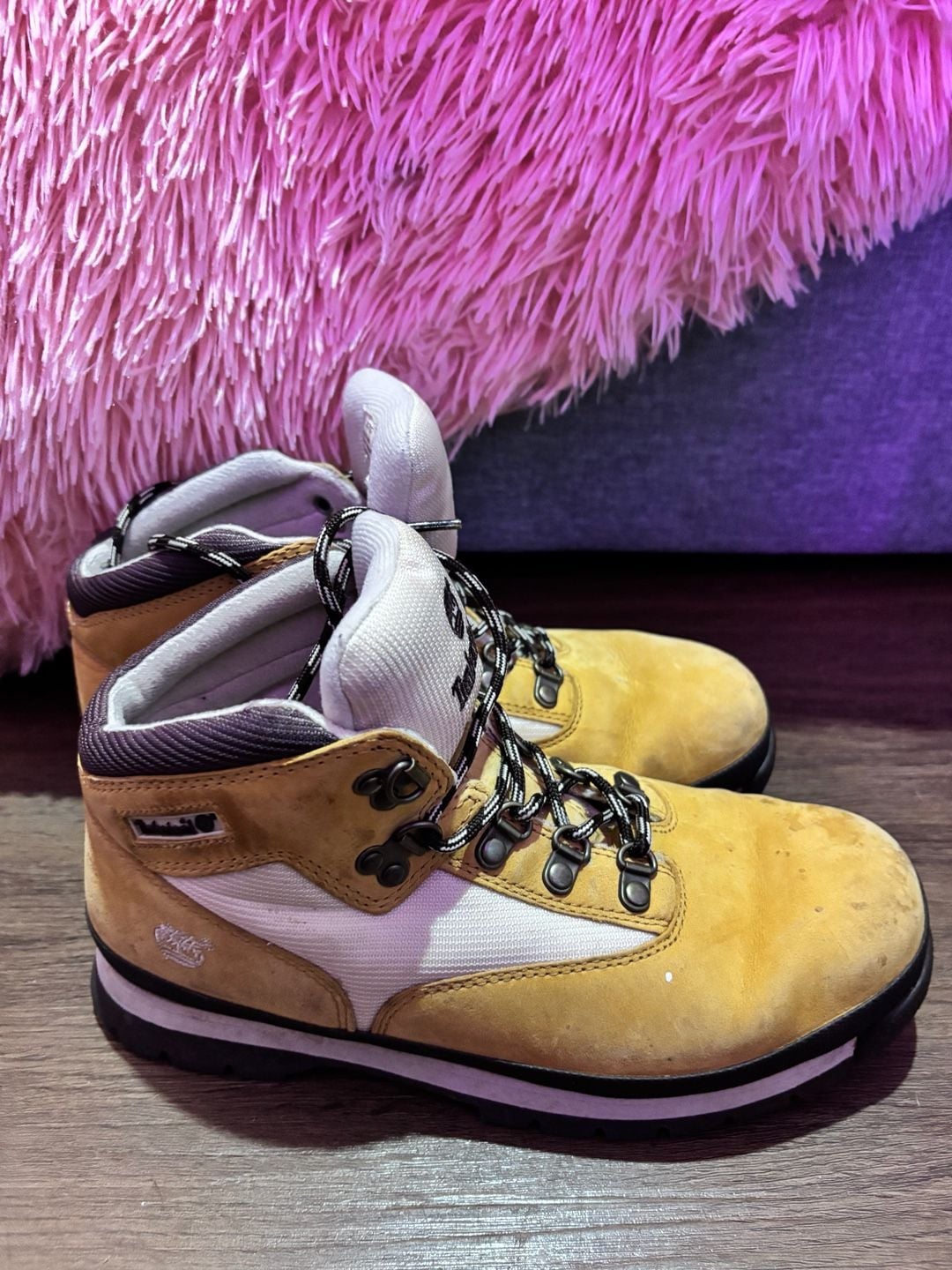 Timberland Hiking Boots Size 6M Wheat Yellow White 2