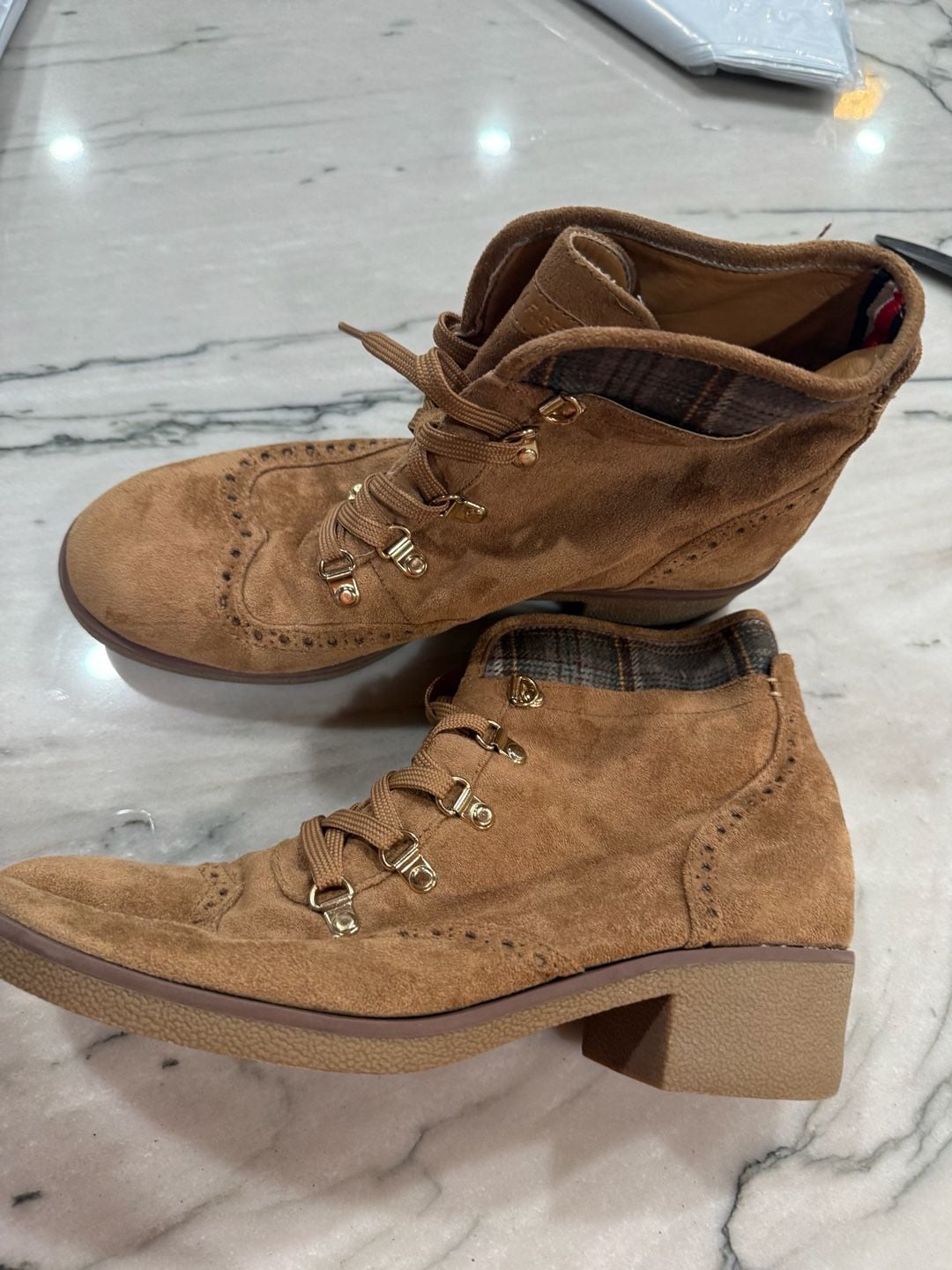 Tommy Hilfiger Brown Suede Plaid Ankle Boots Size 10M 4