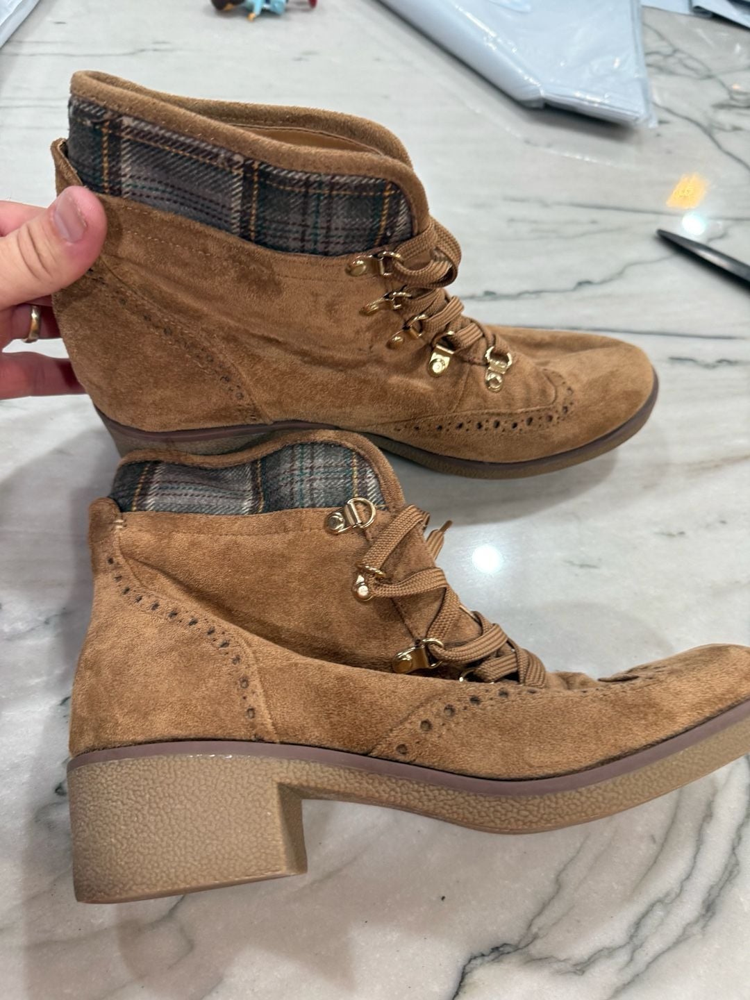 Tommy Hilfiger Brown Suede Plaid Ankle Boots Size 10M 5