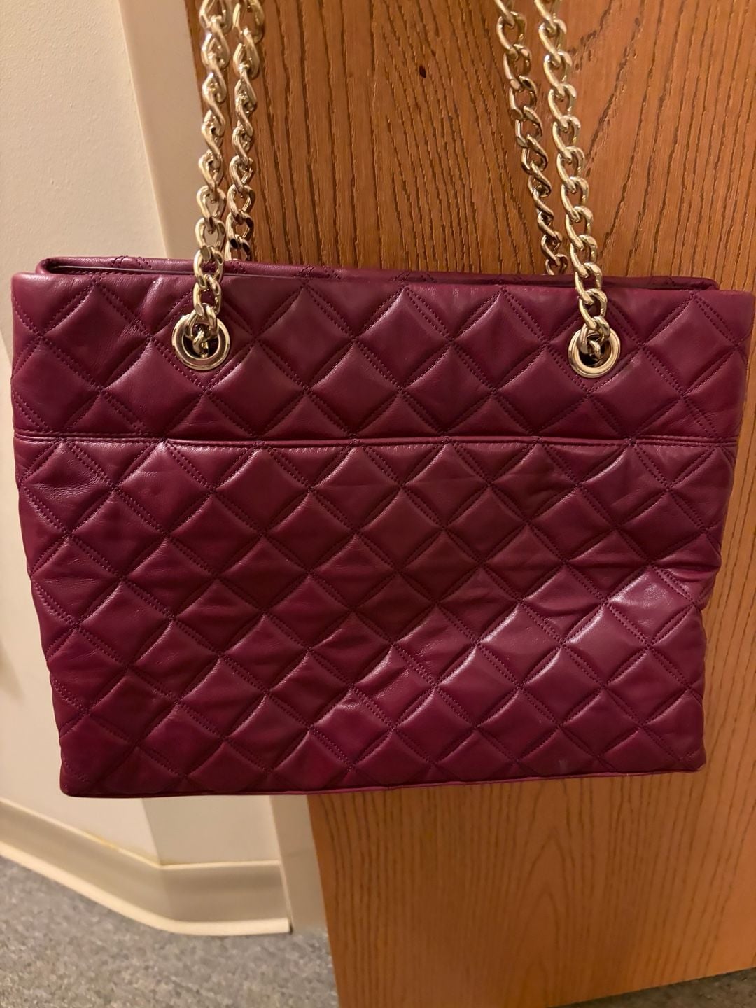 Kate Spade Quilted Leather Chain Tote Bag Burgundy. Middle zip plus smaller side zip.  7