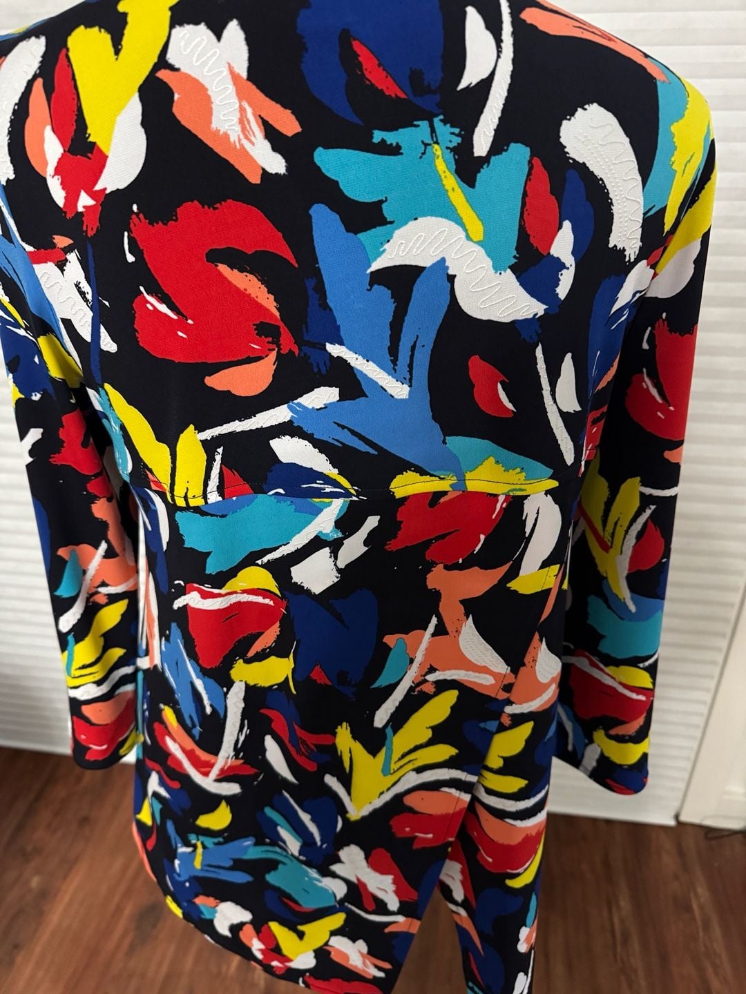 Joseph Ribkoff Shirt Size 6 Multi Floral Print Made in Canada 5