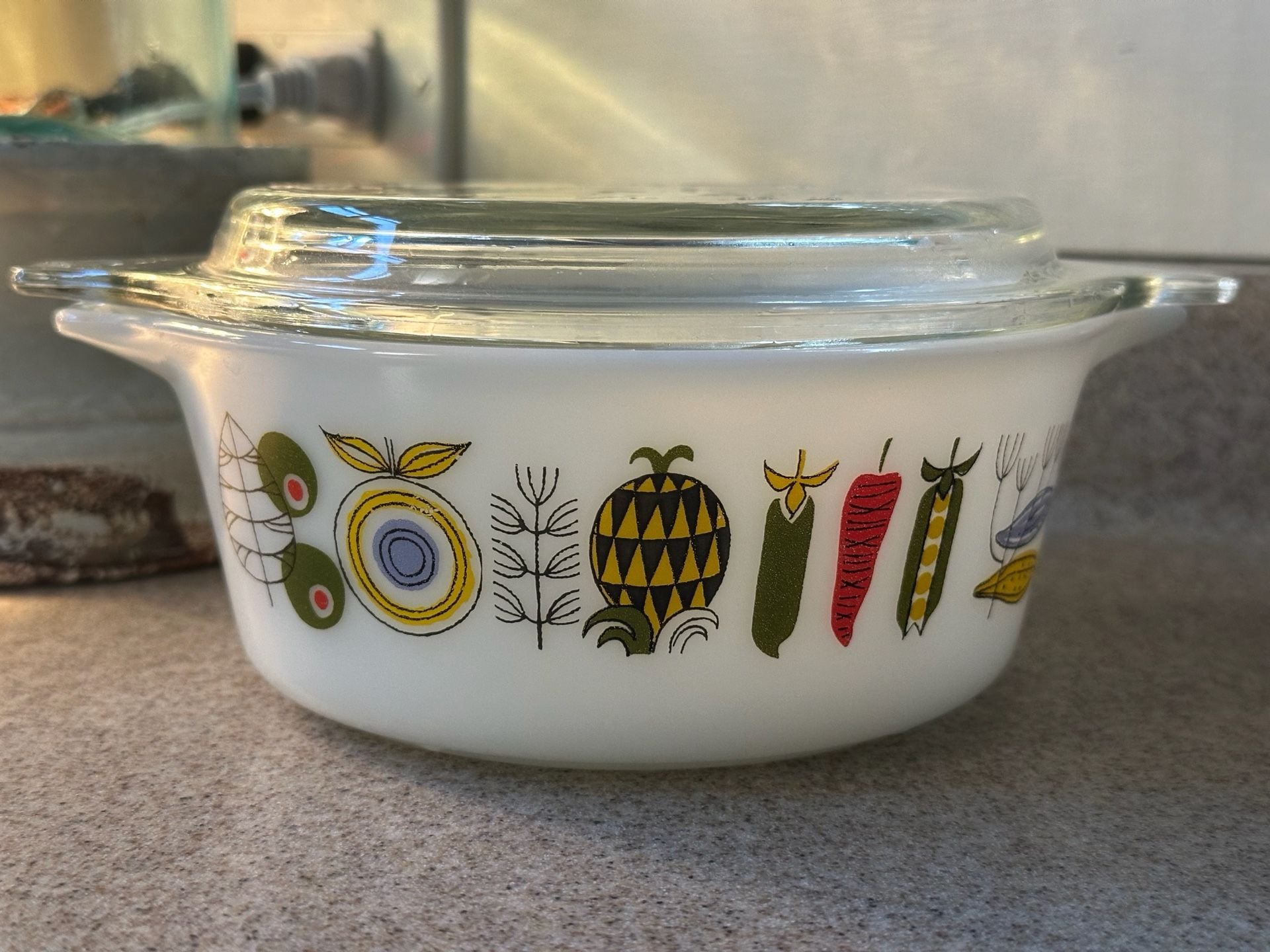 JAJ Pyrex Meran Casserole Dish 6.1/4" - UK, 472 equivalent 1