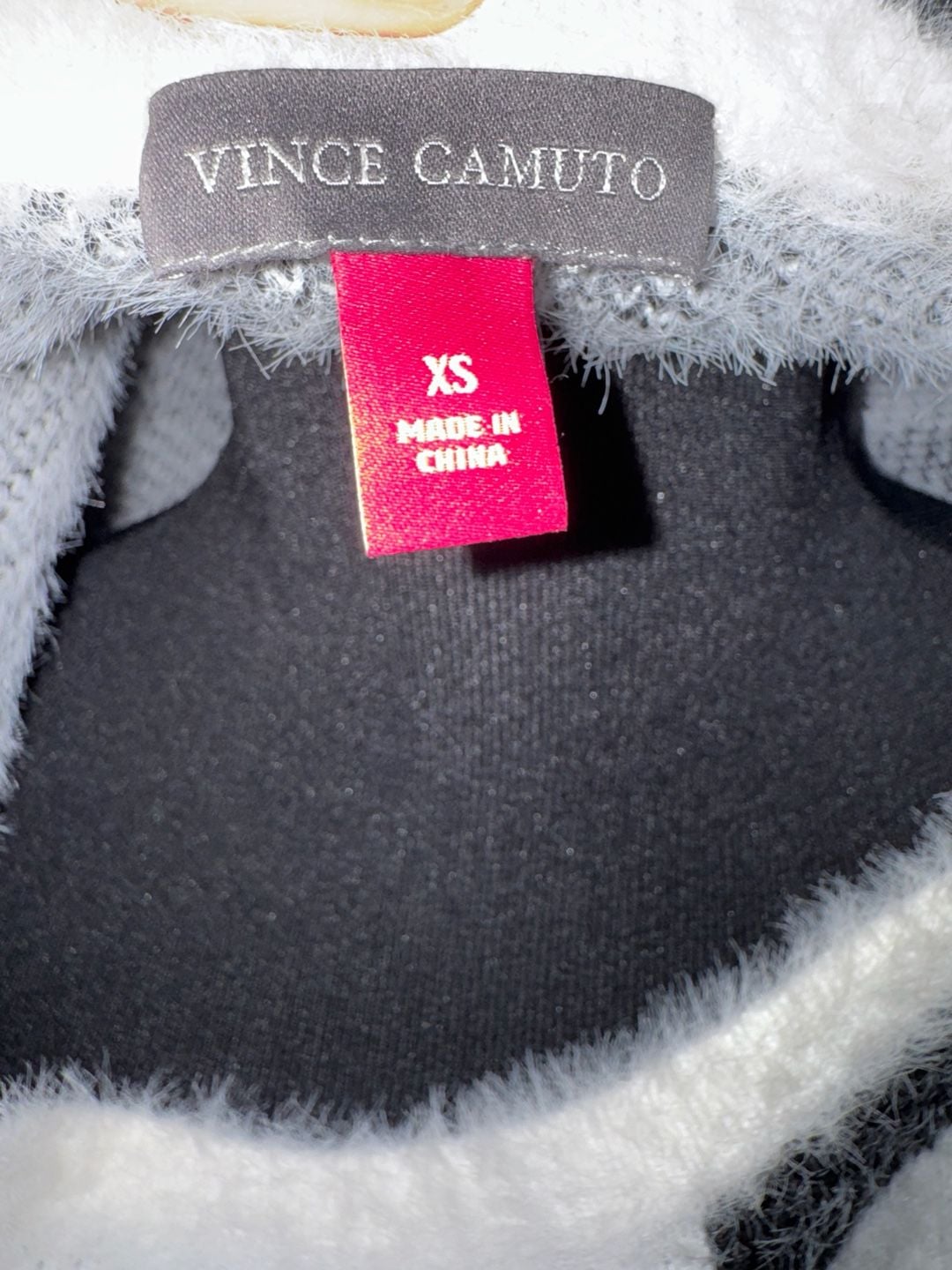 Vince Camuto Sweater Size XS Black White Animal Print Fuzzy Pullover 2