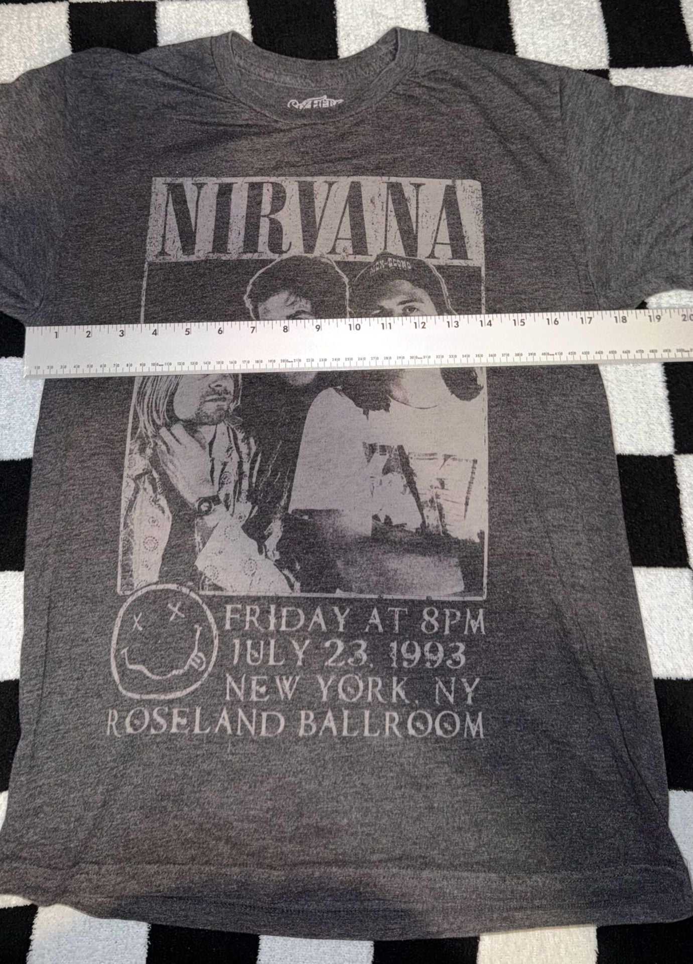 Nirvana Roseland Ballroom 1993 Graphic T-Shirt Gray 5
