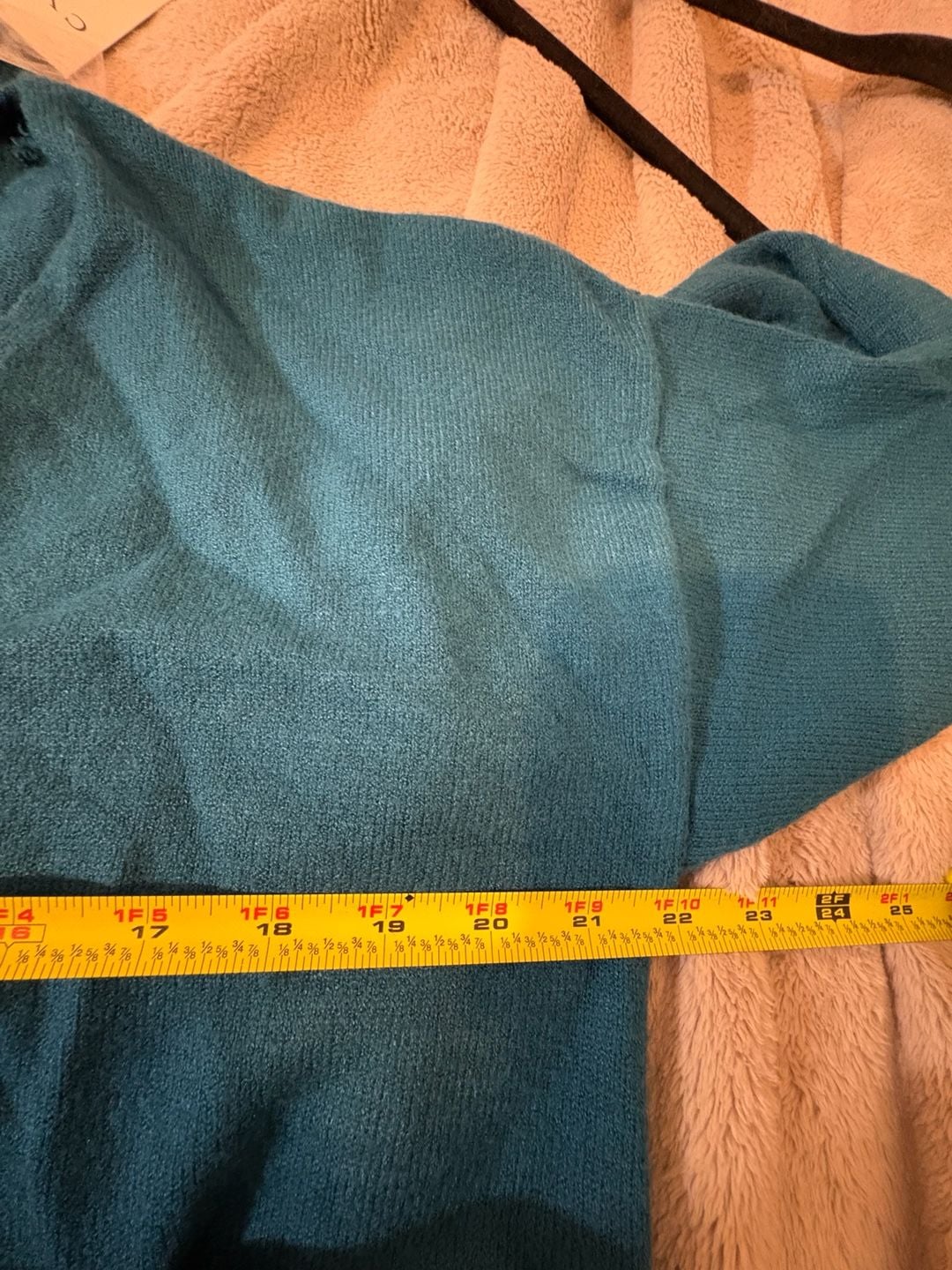 Cyrus Intellect V-Neck Choker Sweater Size M Teal Long Sleeve New with Tags 9